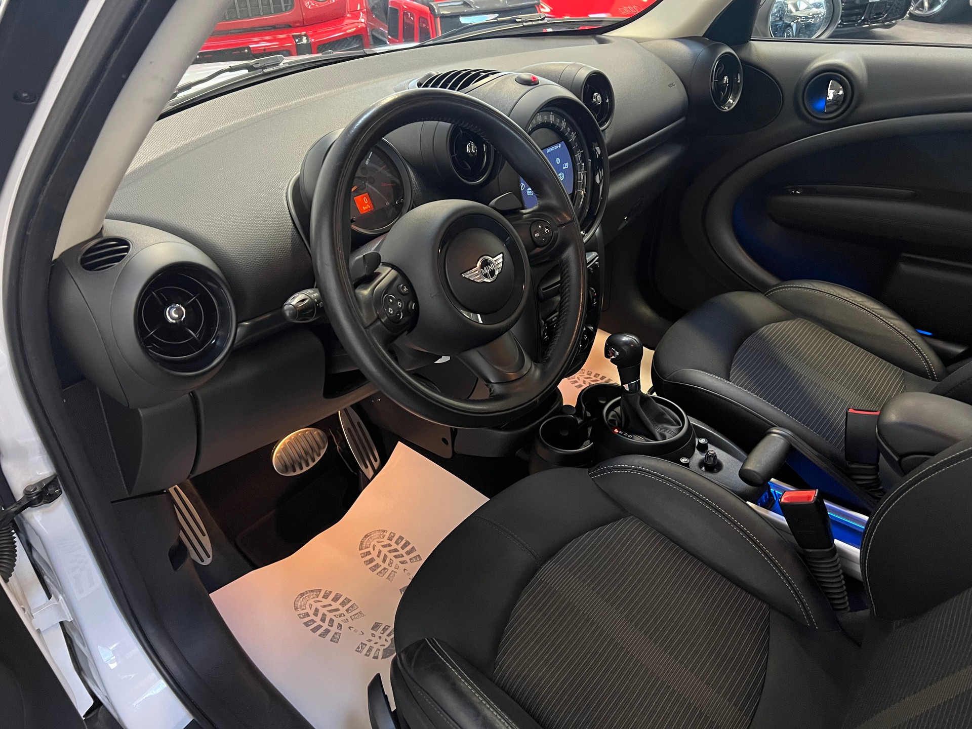 MINI Countryman Cooper S FWD Steptronic-image-18