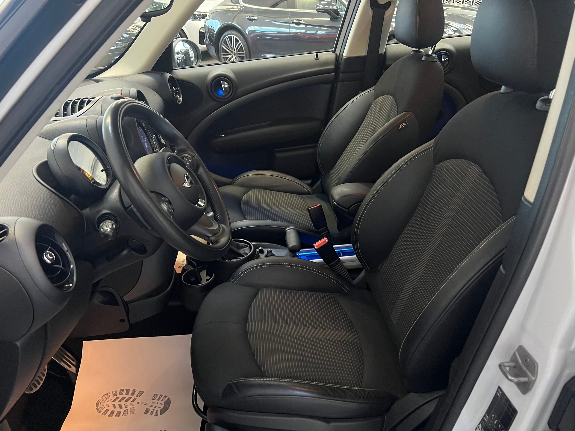 MINI Countryman Cooper S FWD Steptronic-image-19