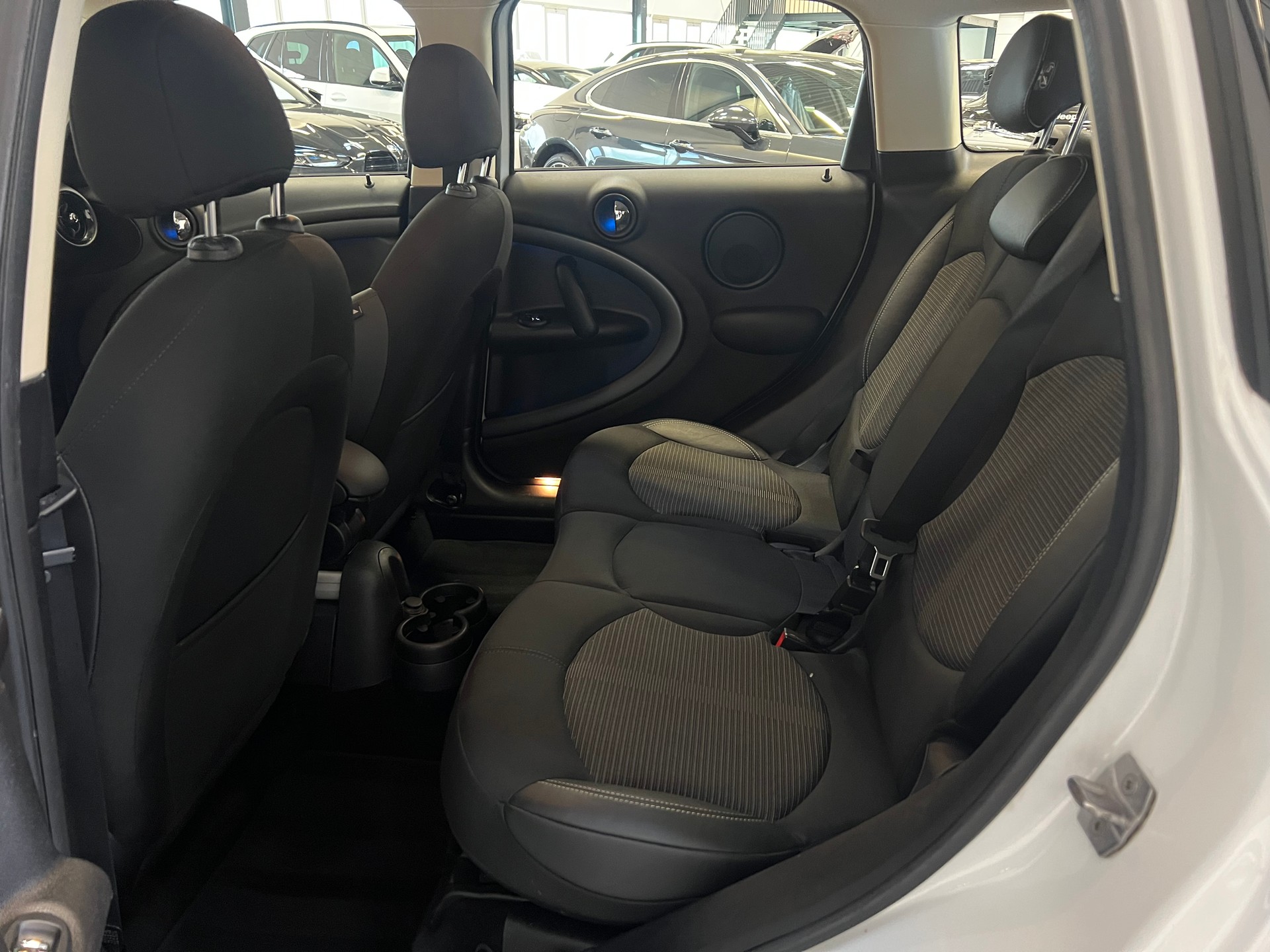 MINI Countryman Cooper S FWD Steptronic-image-22