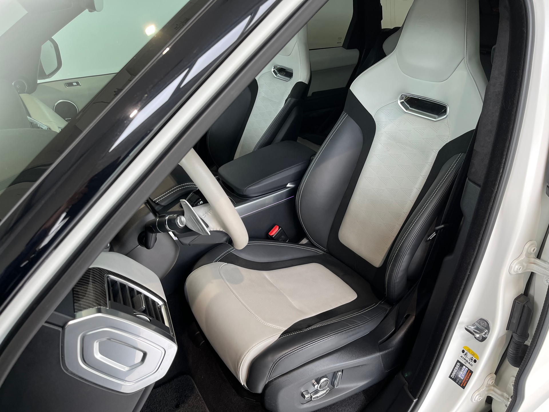 LAND ROVER Range Rover Sport 575 5.0 V8 S/C SVR Automatic-image-4