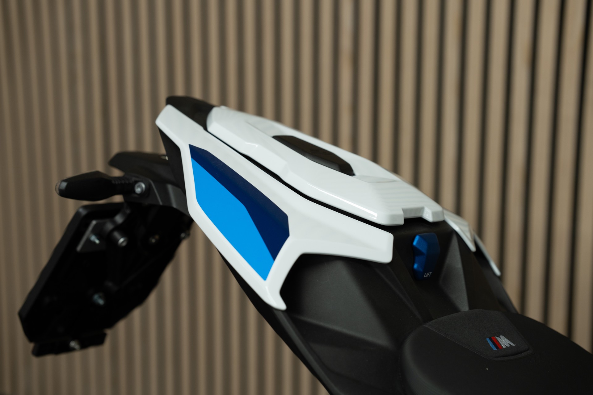 BMW M 1000 R mit 0.9% Leasing-image-4