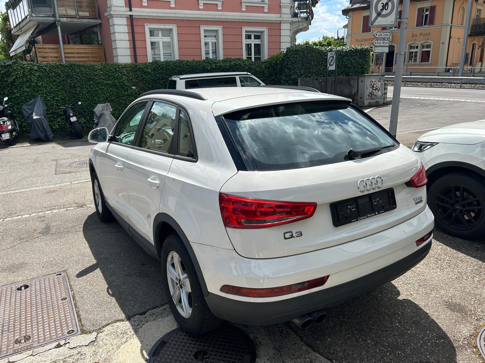 AUDI Q3 2.0 TFSI sport quattro S-tronic-image-4