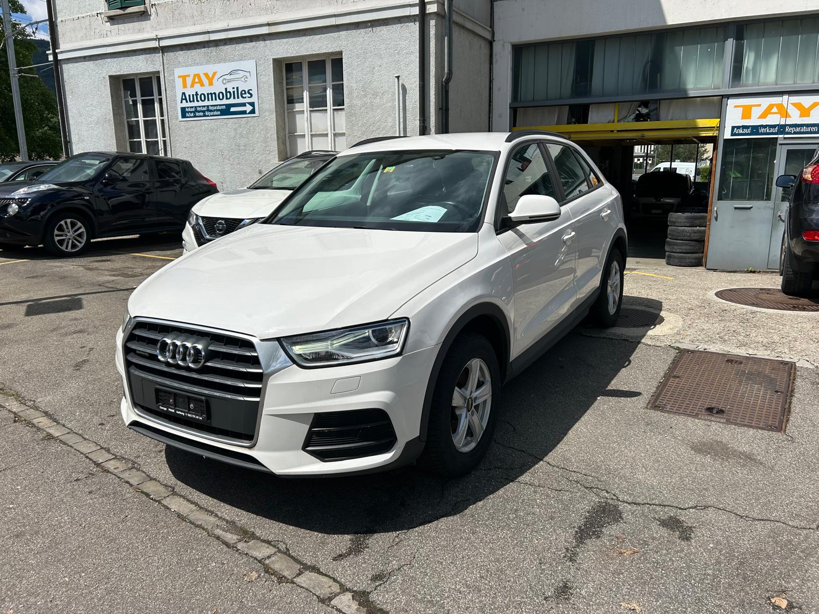 AUDI Q3 2.0 TFSI sport quattro S-tronic-showroom-element-1