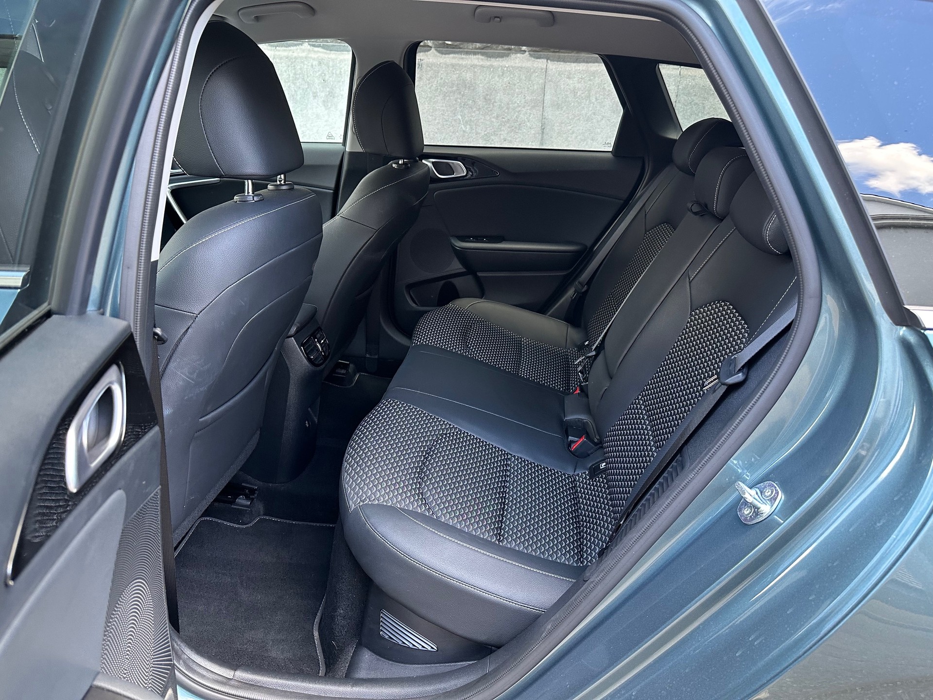 KIA Ceed Sportswagon 1.6 GDi Plug-in Hybrid Style DCT-image-10