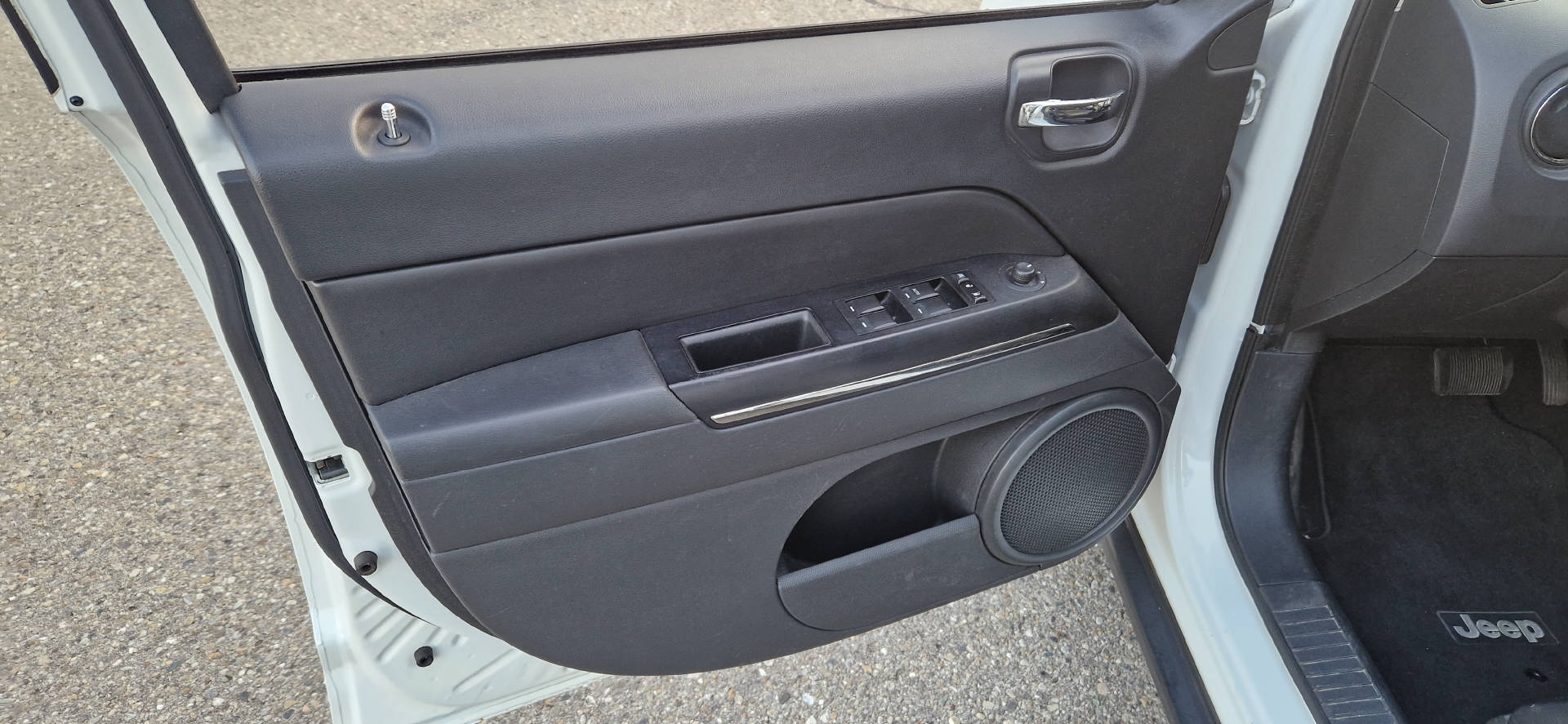 JEEP Compass 2.4 Limited CVT-image-2