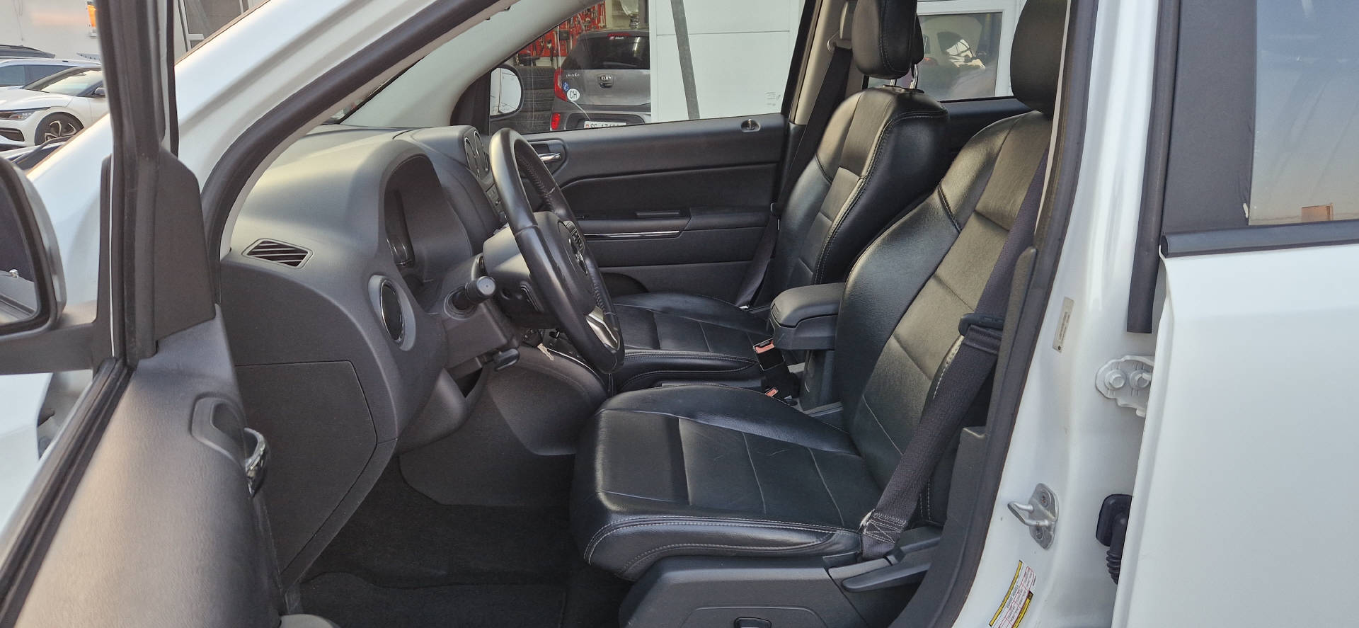 JEEP Compass 2.4 Limited CVT-image-3