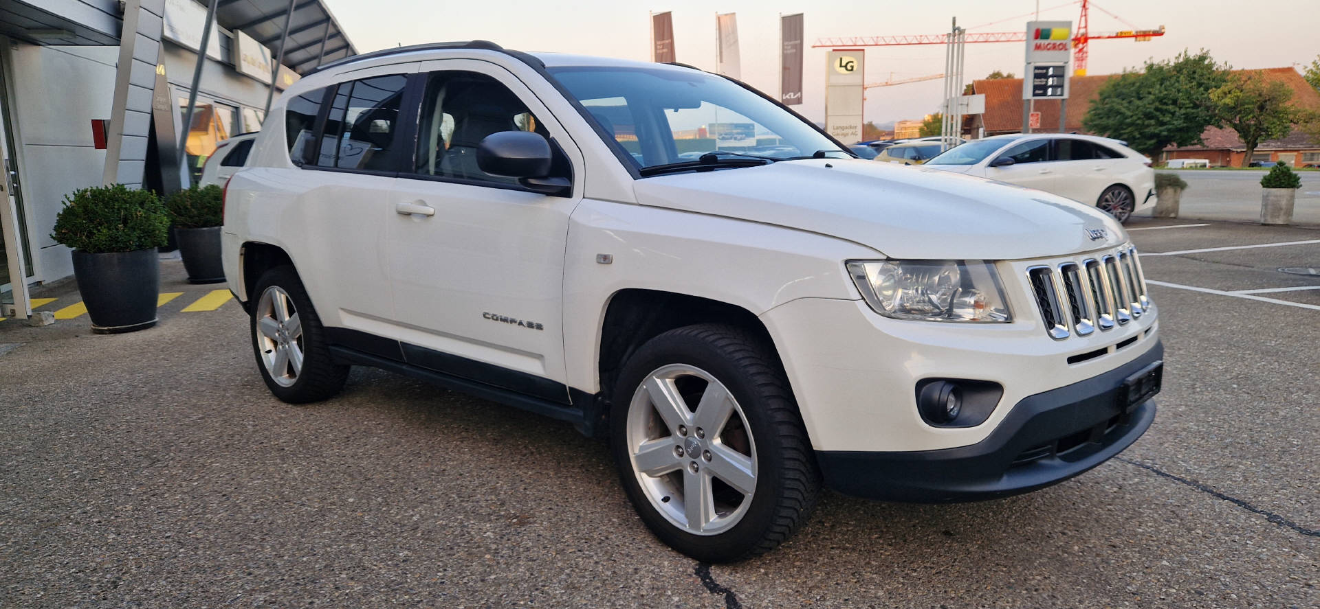 JEEP Compass 2.4 Limited CVT-image-14