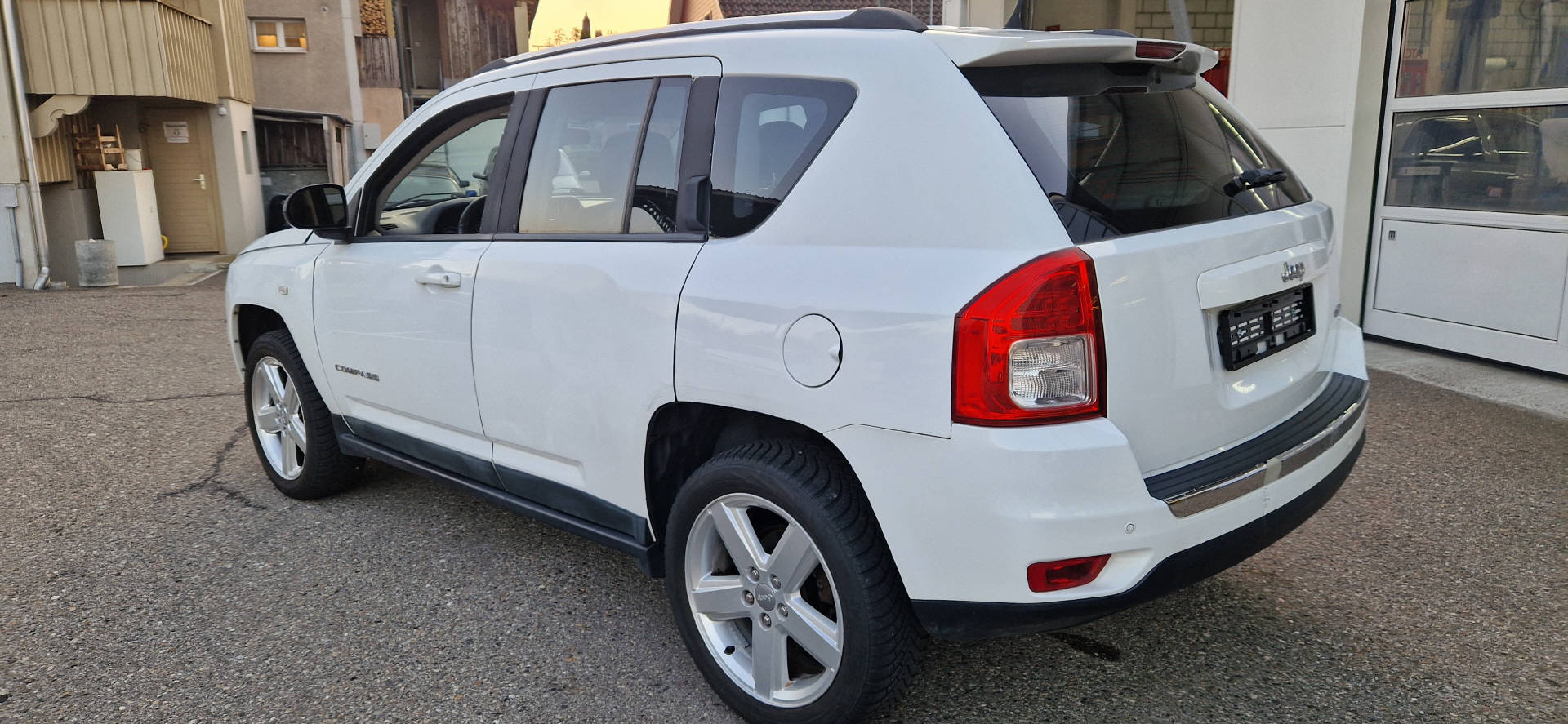 JEEP Compass 2.4 Limited CVT-image-10
