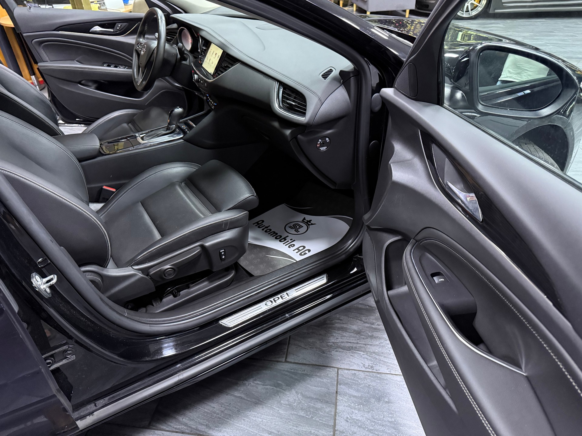 OPEL Insignia 1.5 T Grand Sport Excellence Automatic-image-9