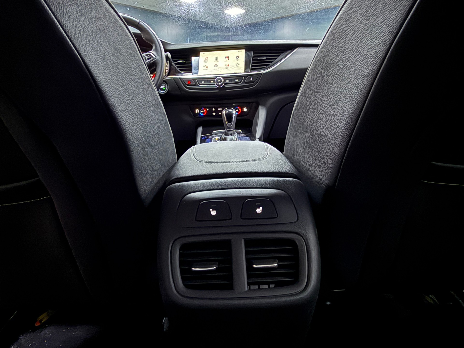 OPEL Insignia 1.5 T Grand Sport Excellence Automatic-image-13