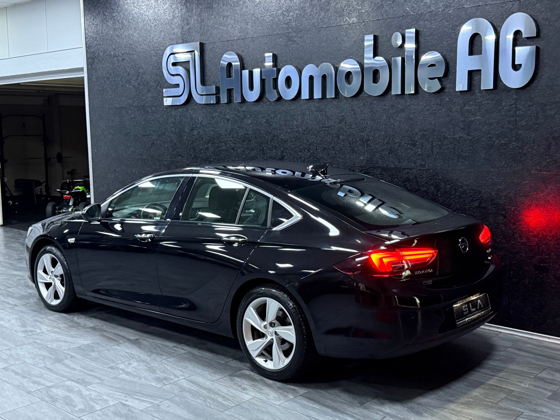OPEL Insignia 1.5 T Grand Sport Excellence Automatic-image-3