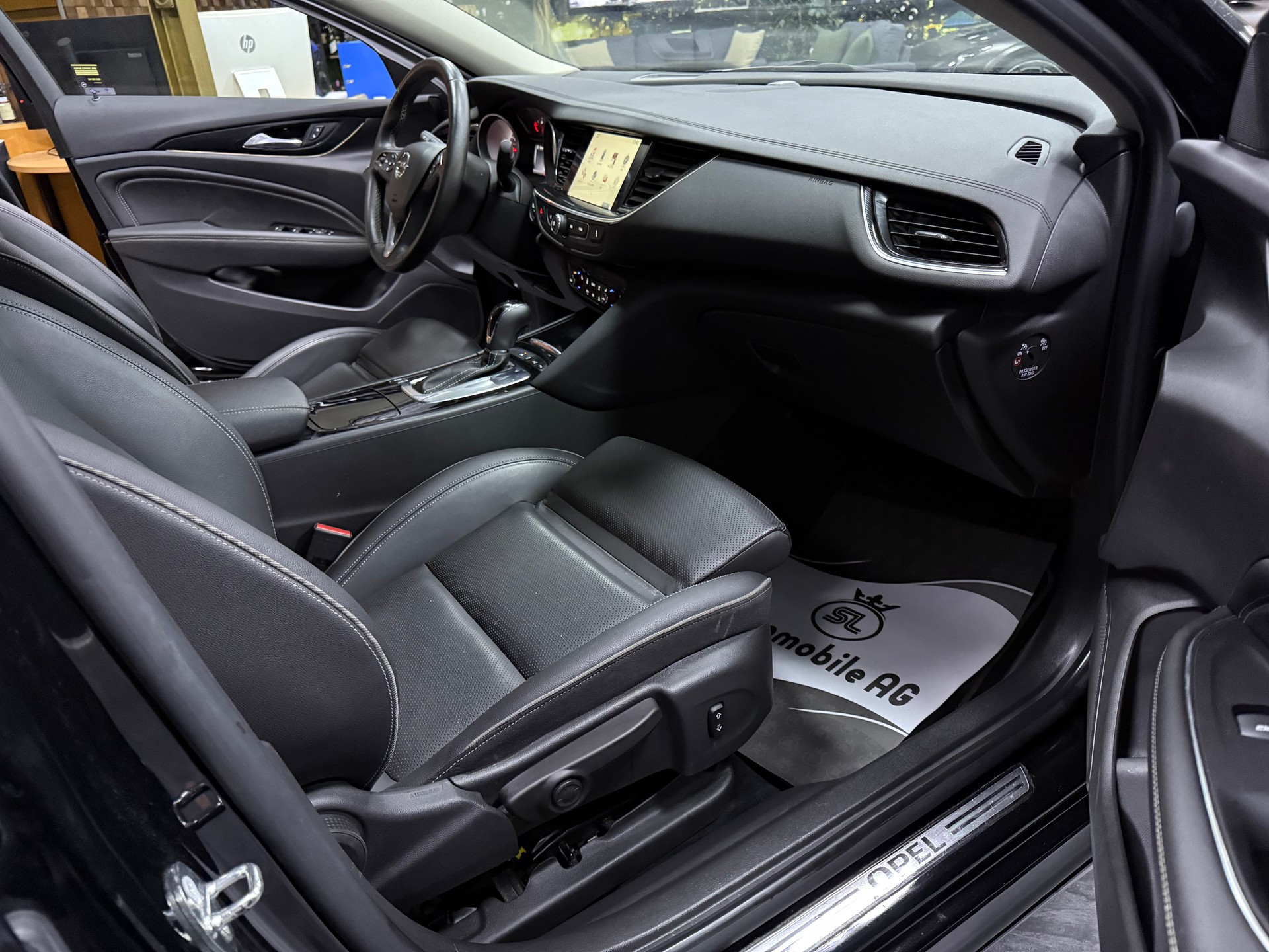 OPEL Insignia 1.5 T Grand Sport Excellence Automatic-image-4