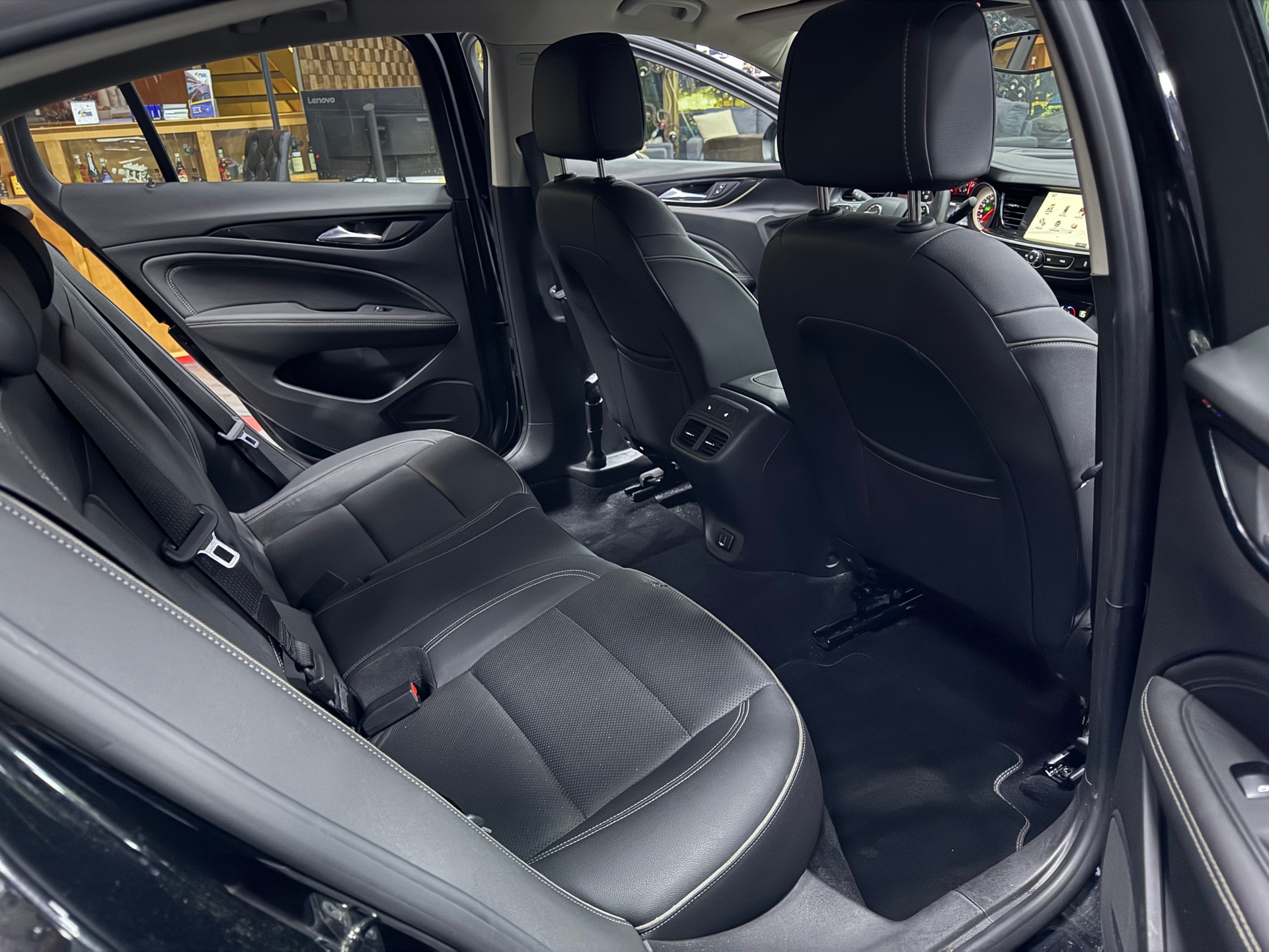 OPEL Insignia 1.5 T Grand Sport Excellence Automatic-image-12