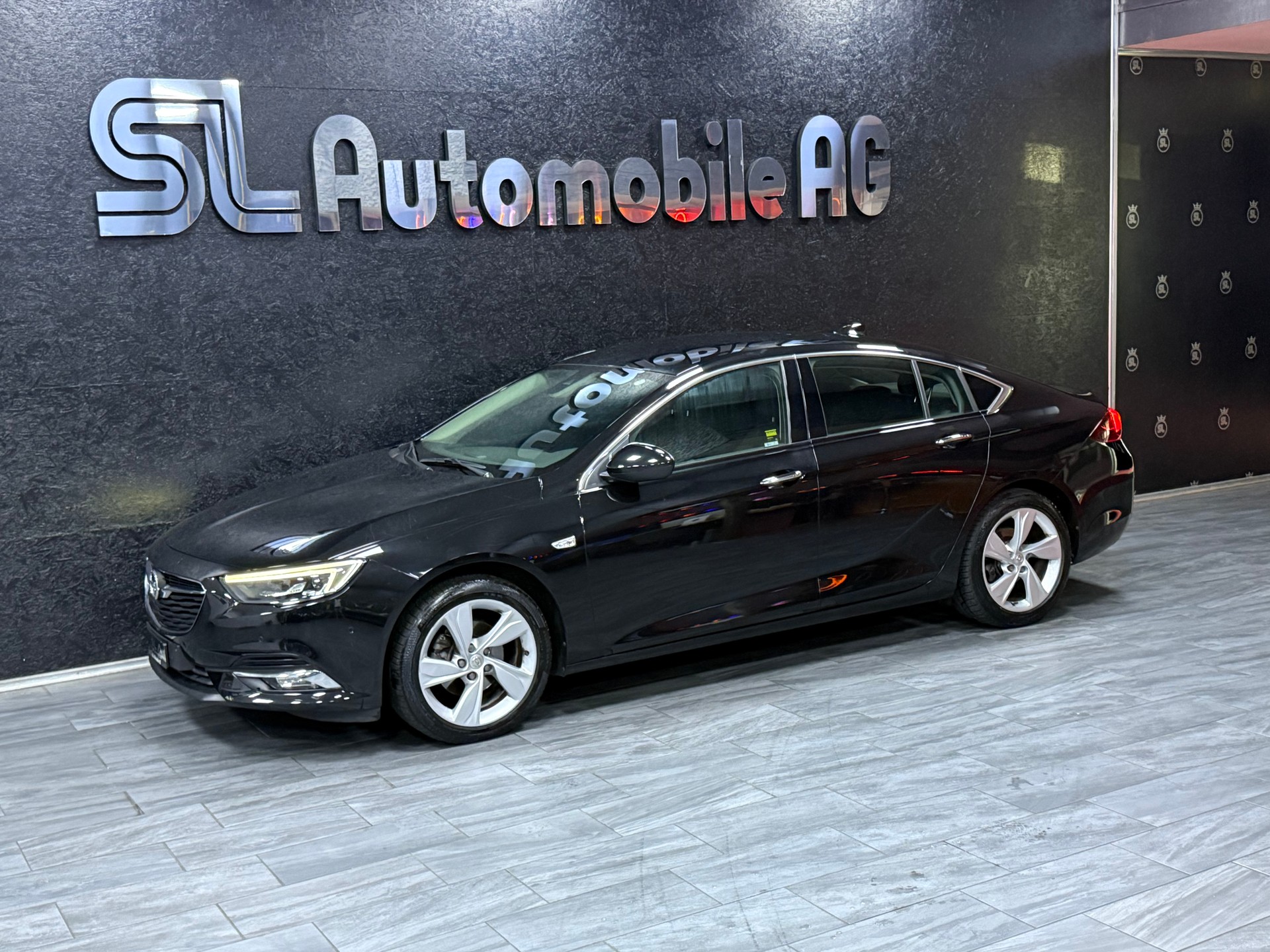 OPEL Insignia 1.5 T Grand Sport Excellence Automatic-image-1