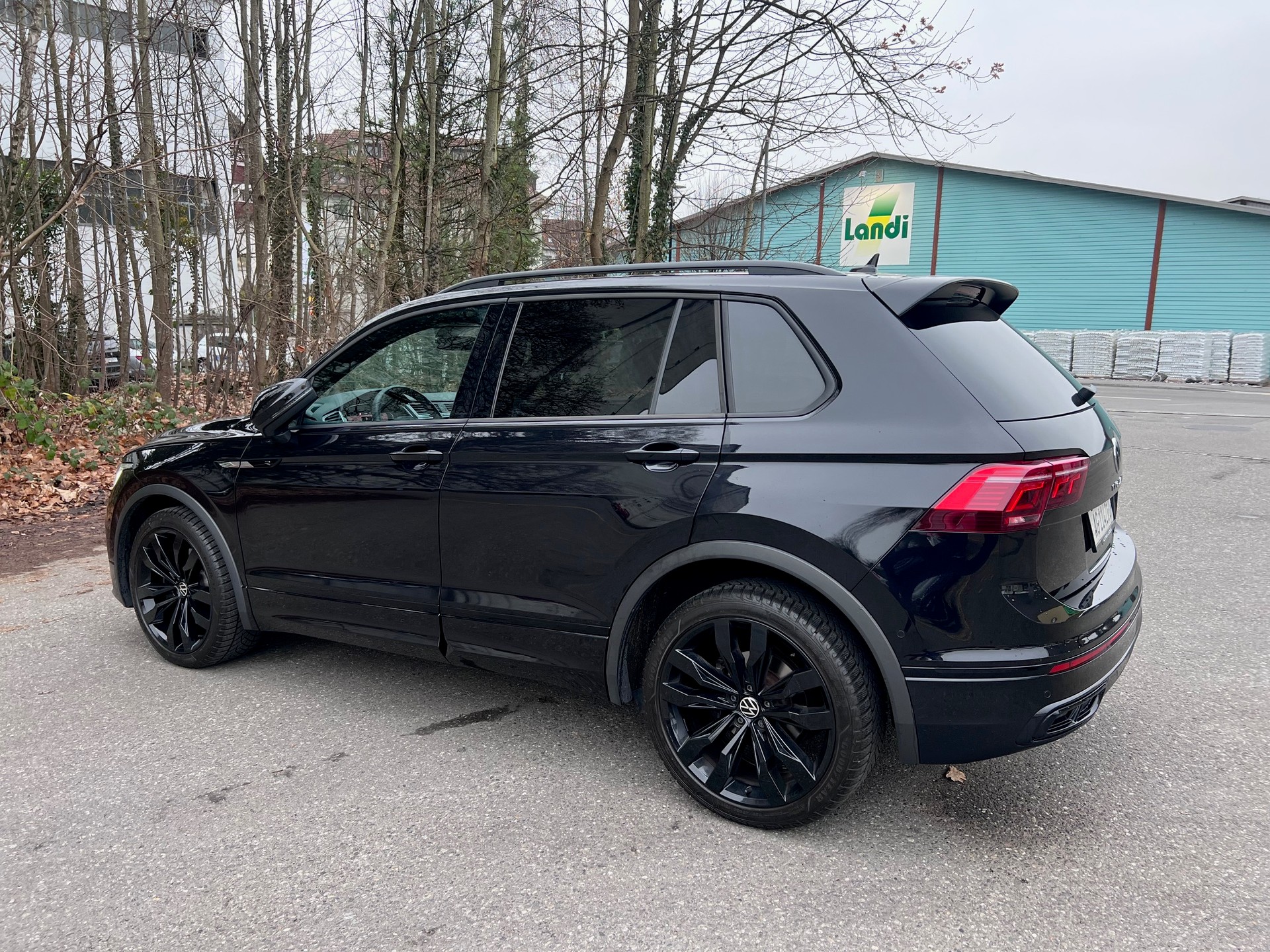 VW Tiguan 2.0 TDI SCR R-Line 4Motion DSG-showroom-element-2