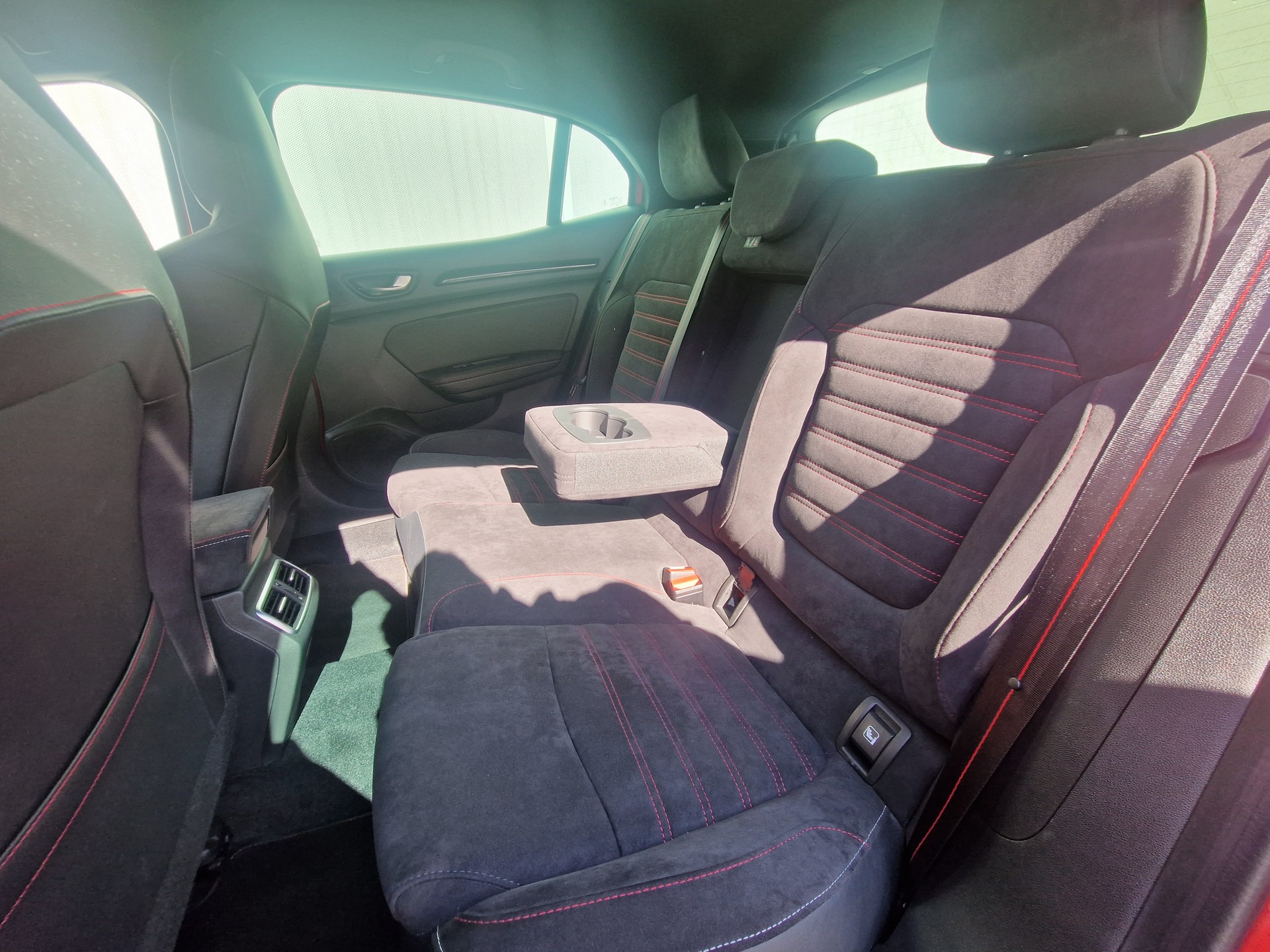 RENAULT MEGANE-image-4
