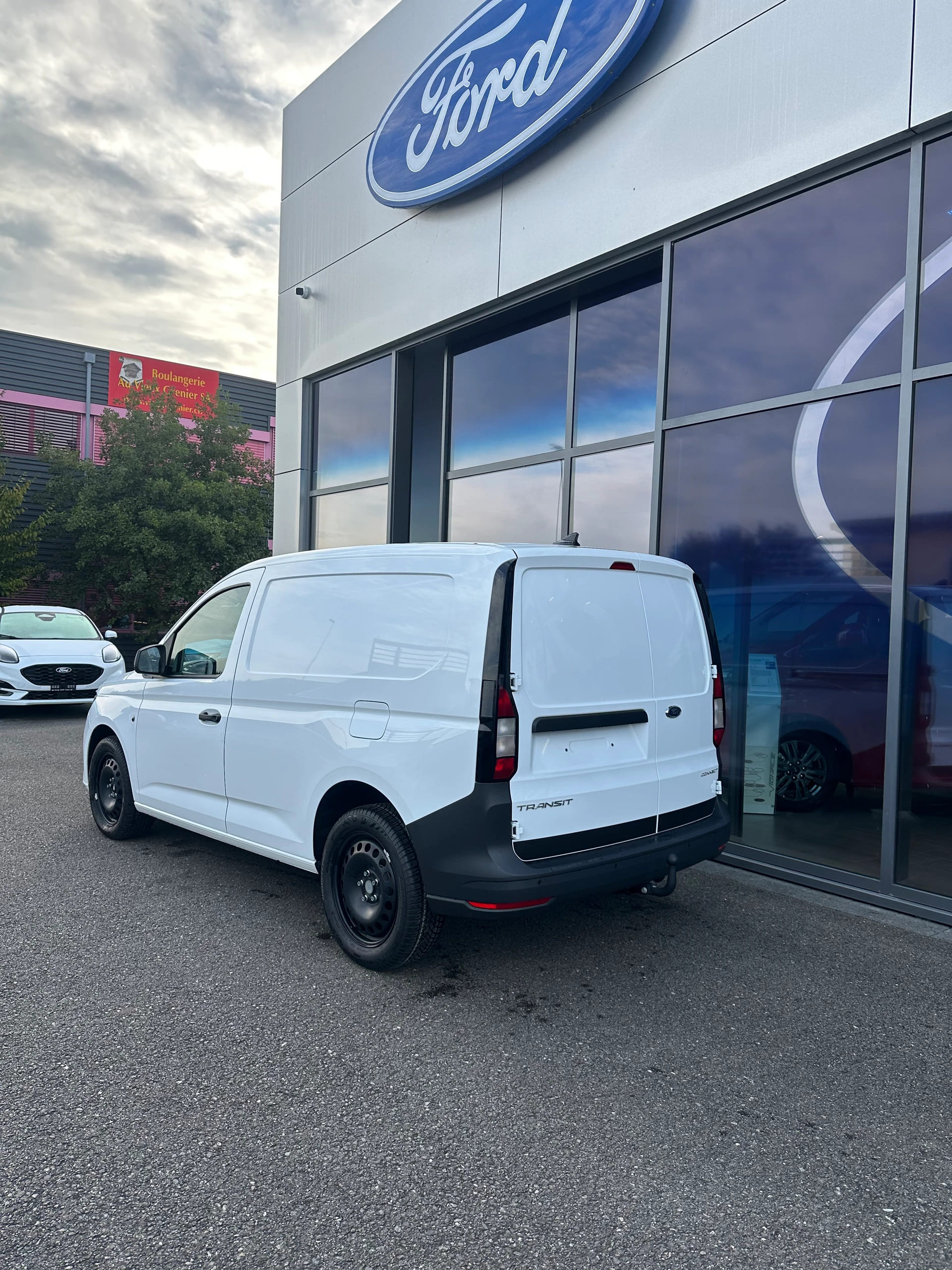 FORD Transit Connect fourg. 2.0 Eco Trend/102CV/Man.-image-3