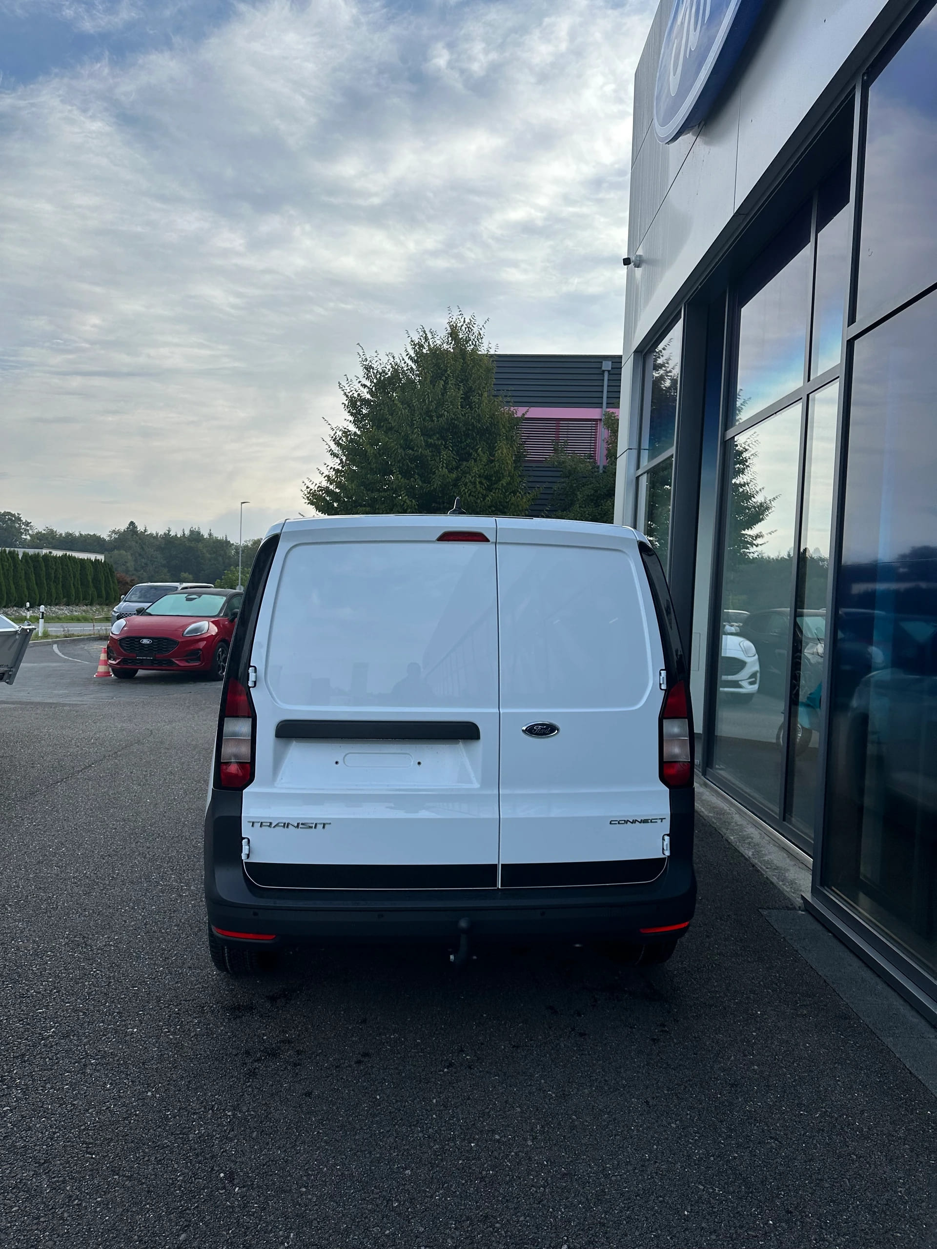 FORD Transit Connect fourg. 2.0 Eco Trend/102CV/Man.-image-4