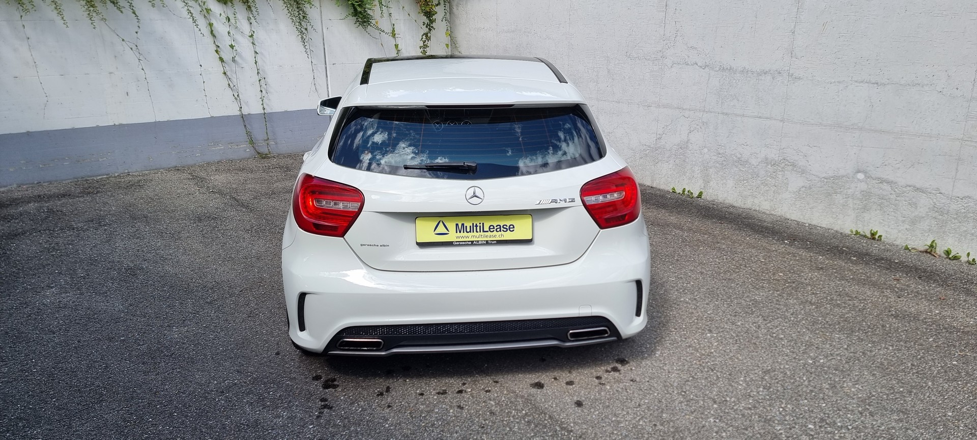 MERCEDES-BENZ A 45 AMG 4Matic-image-4