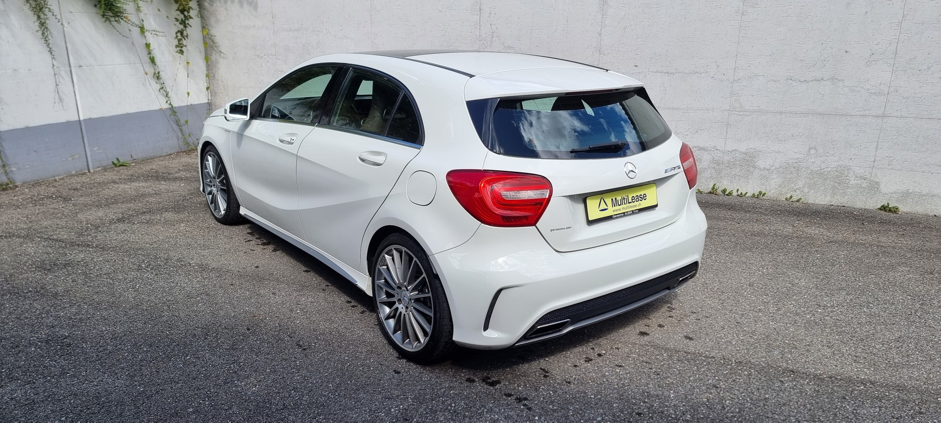MERCEDES-BENZ A 45 AMG 4Matic-image-3