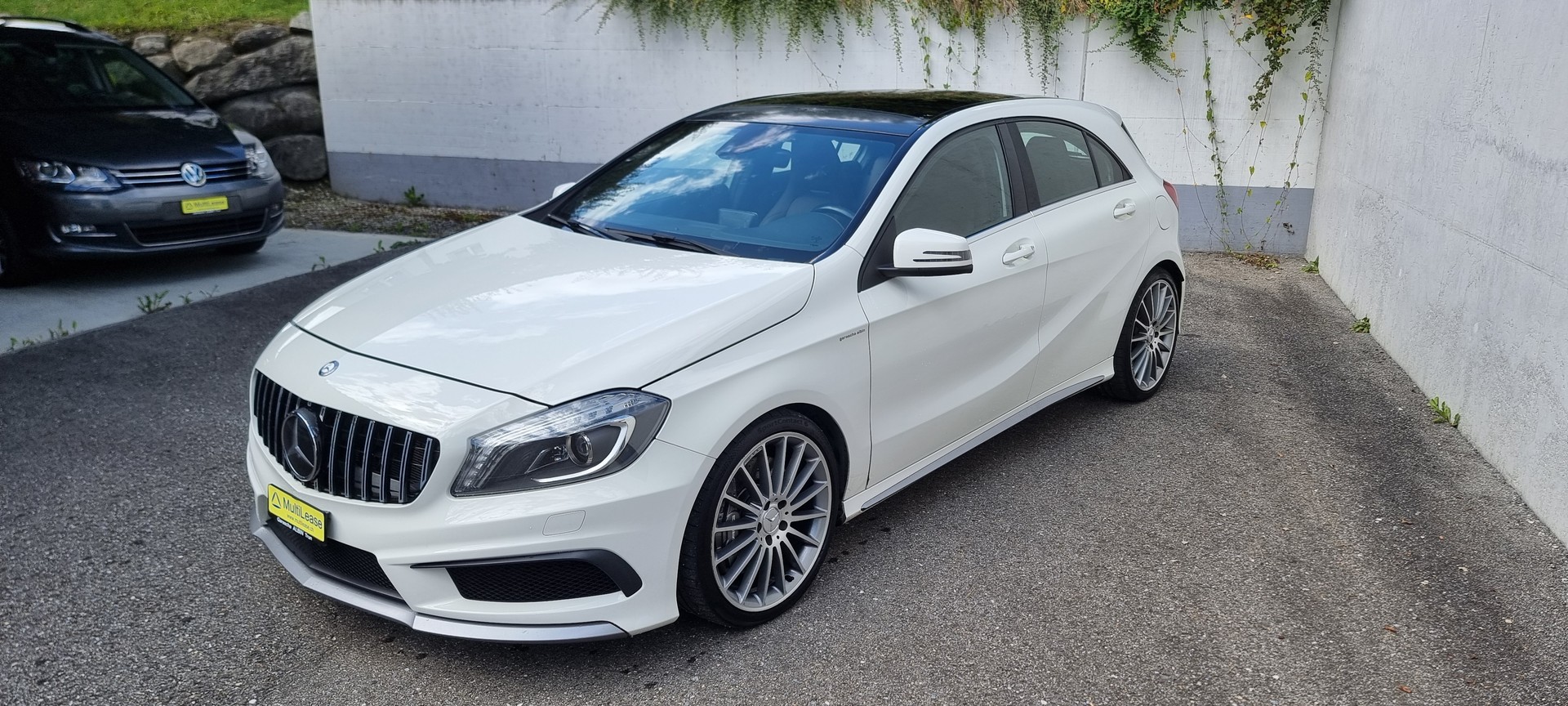 MERCEDES-BENZ A 45 AMG 4Matic-image-2