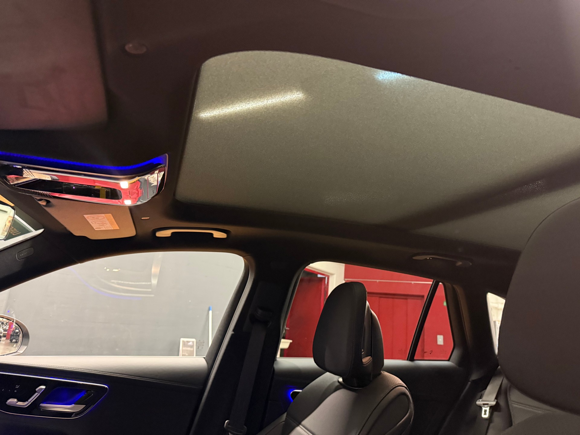 MERCEDES-BENZ GLC 300 d 4M - AMG / DISTRONIC / 360 Grad Kamera-image-15