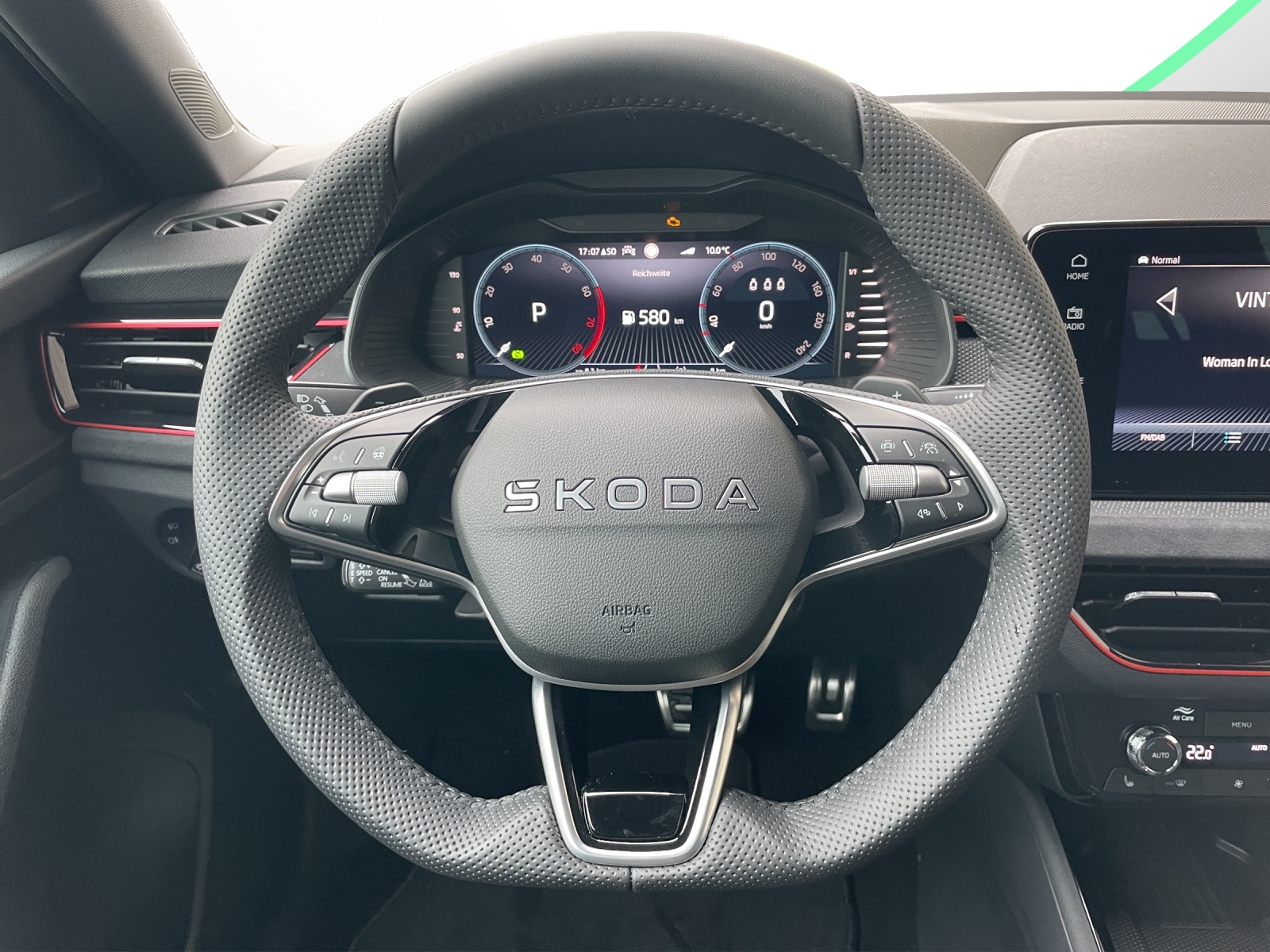 SKODA Scala 1.0 TSI Dynamic DSG-image-7