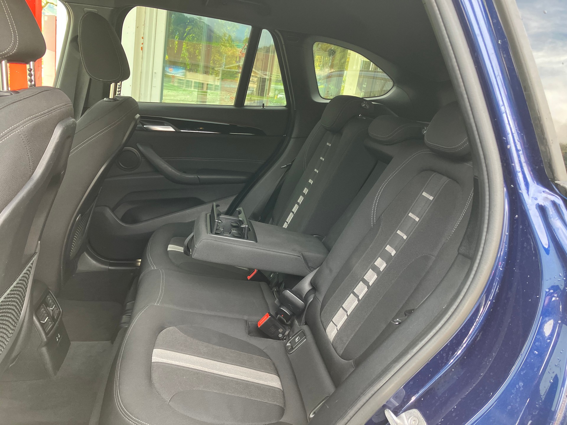 BMW X1 xDrive 18d Sport Line-image-4