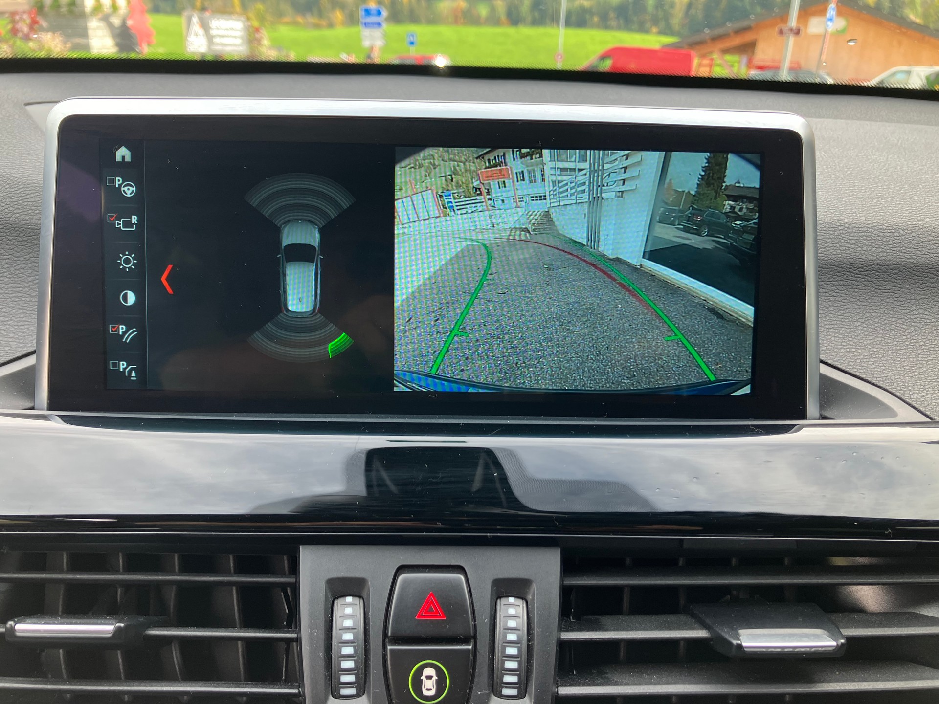 BMW X1 xDrive 18d Sport Line-image-13