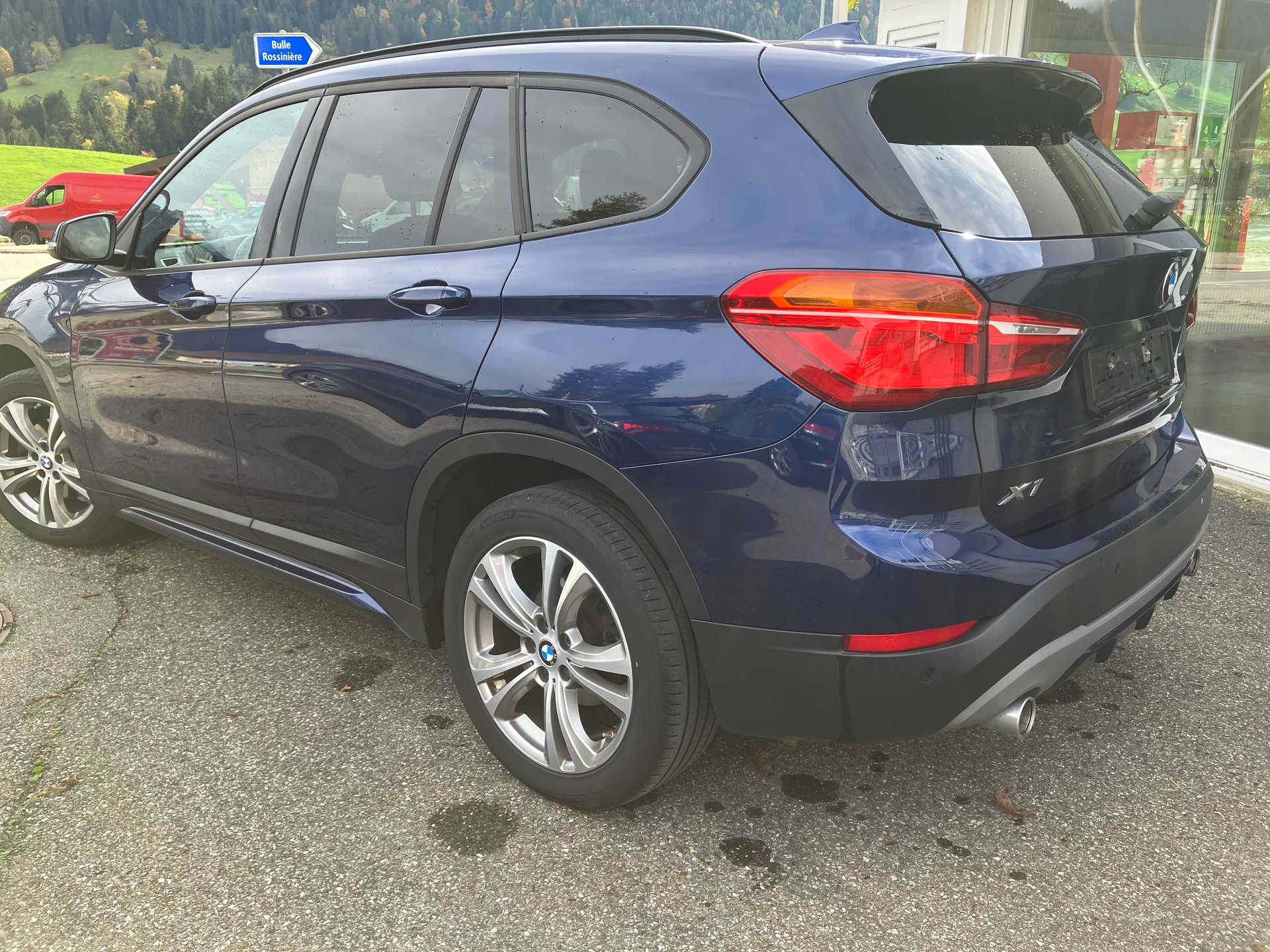 BMW X1 xDrive 18d Sport Line-image-5