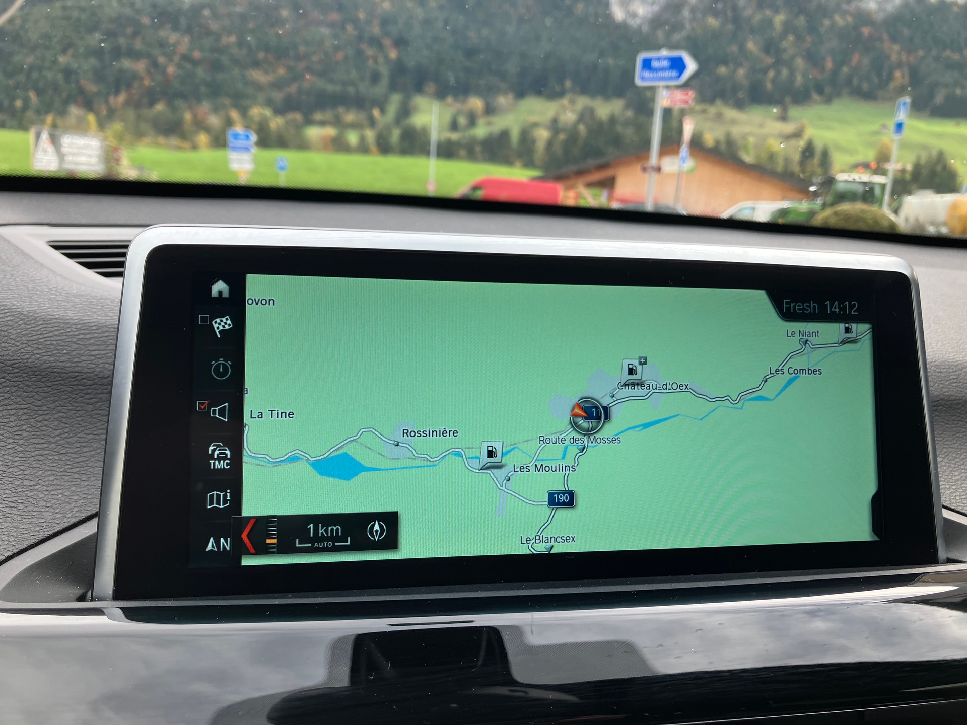 BMW X1 xDrive 18d Sport Line-image-12