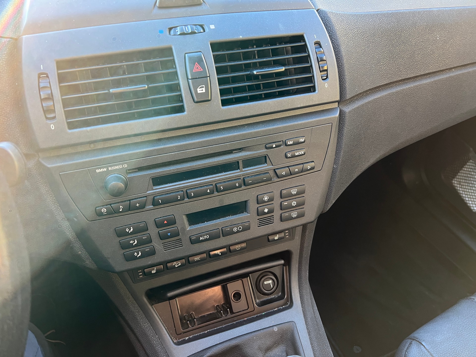 BMW X3 3.0i-image-8