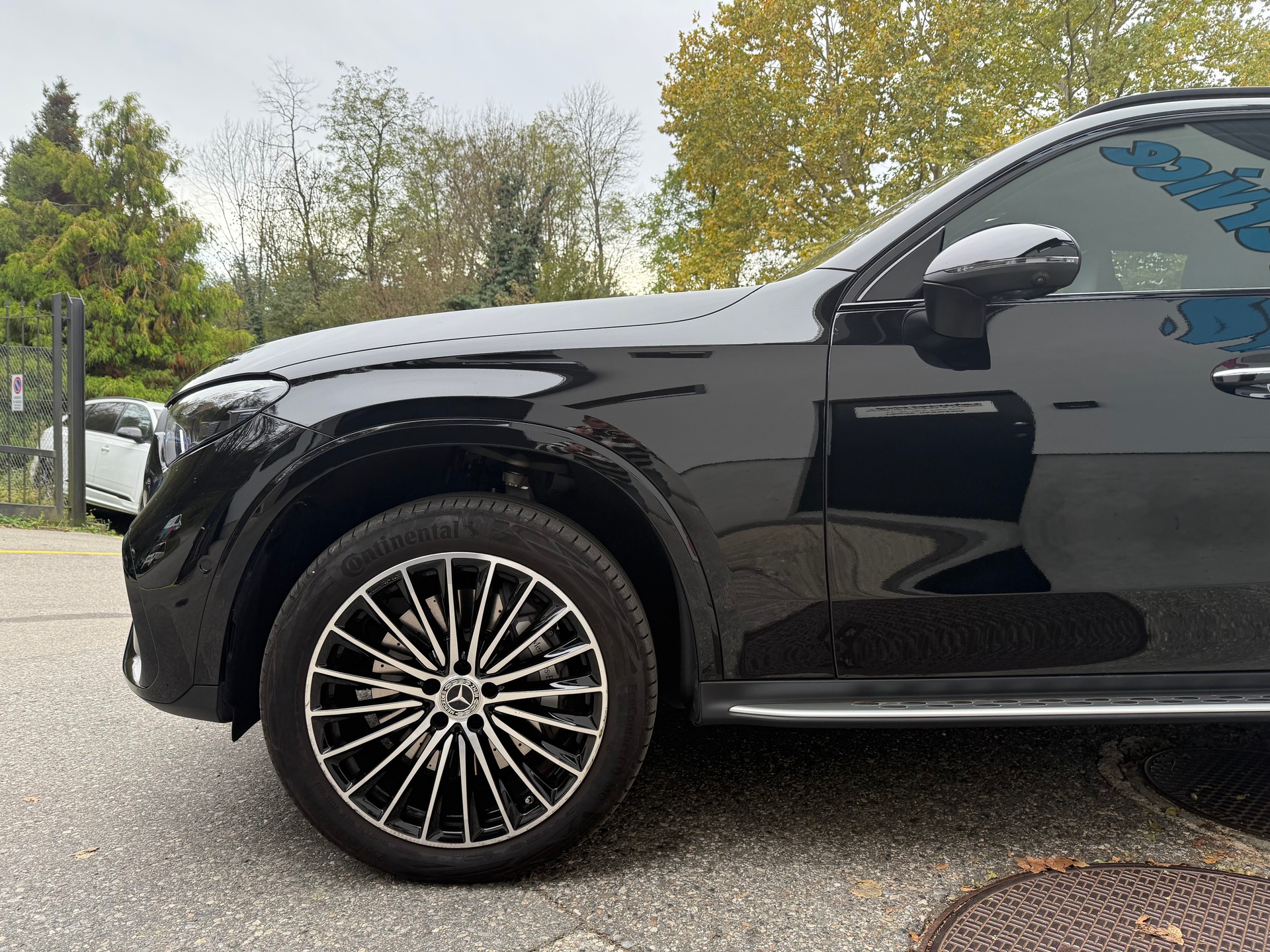 MERCEDES-BENZ GLC 300 e 4Matic 9G-Tronic-image-5