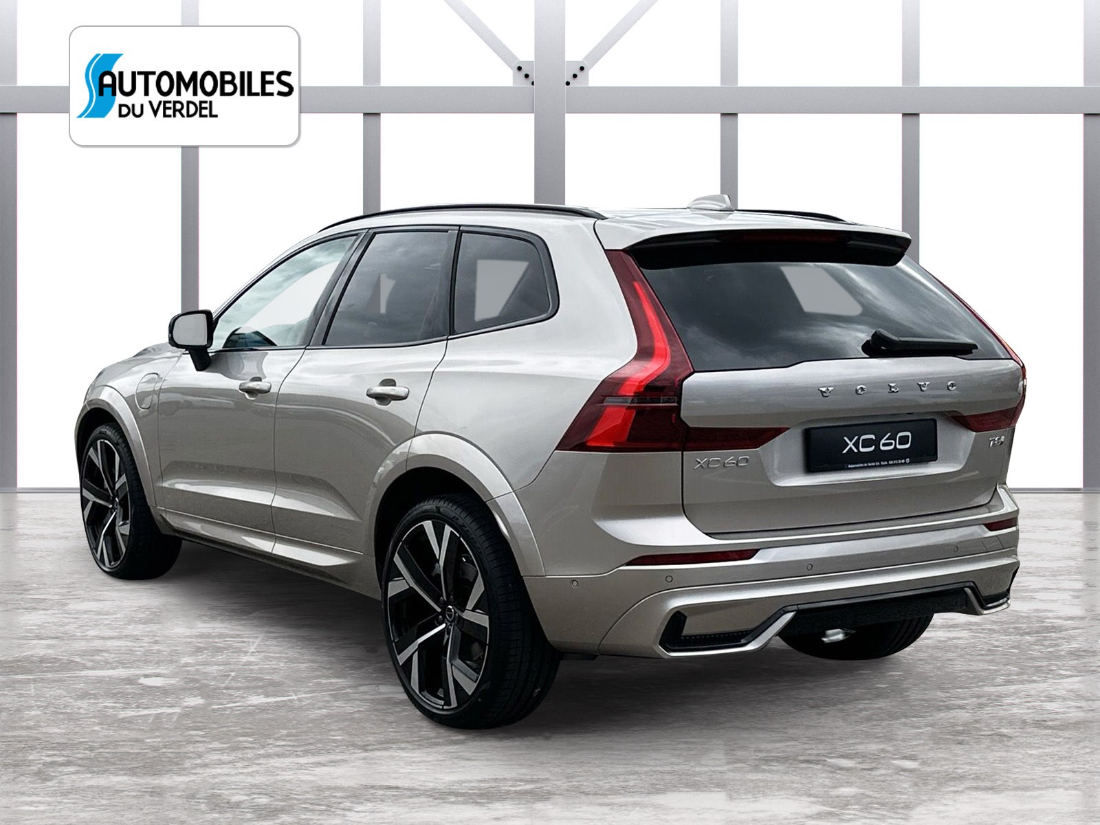 VOLVO XC60 2.0 T8 TE Ultra Dark eAWD-image-2