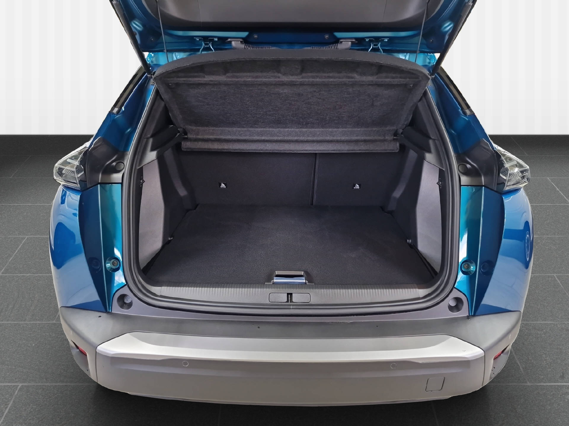 PEUGEOT E-2008 156 Allure-image-11