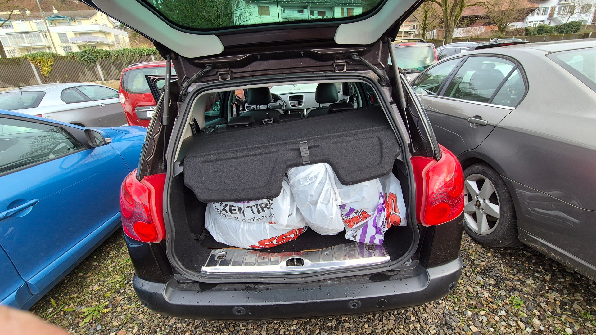 PEUGEOT 207 SW 1.6 16V Allure Automatic-image-10