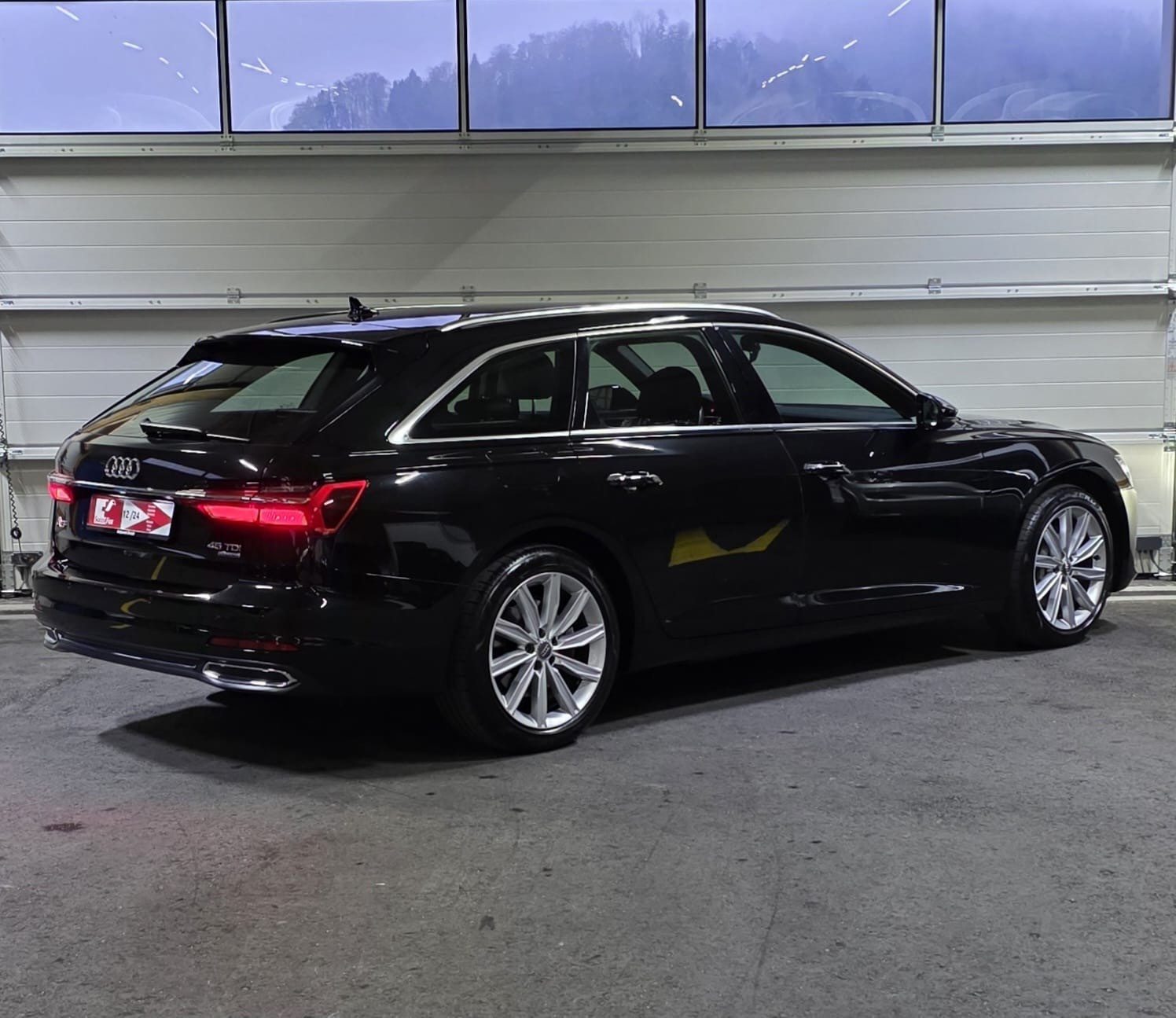 AUDI A6 Avant 45 TDI Design quattro tiptronic-image-4