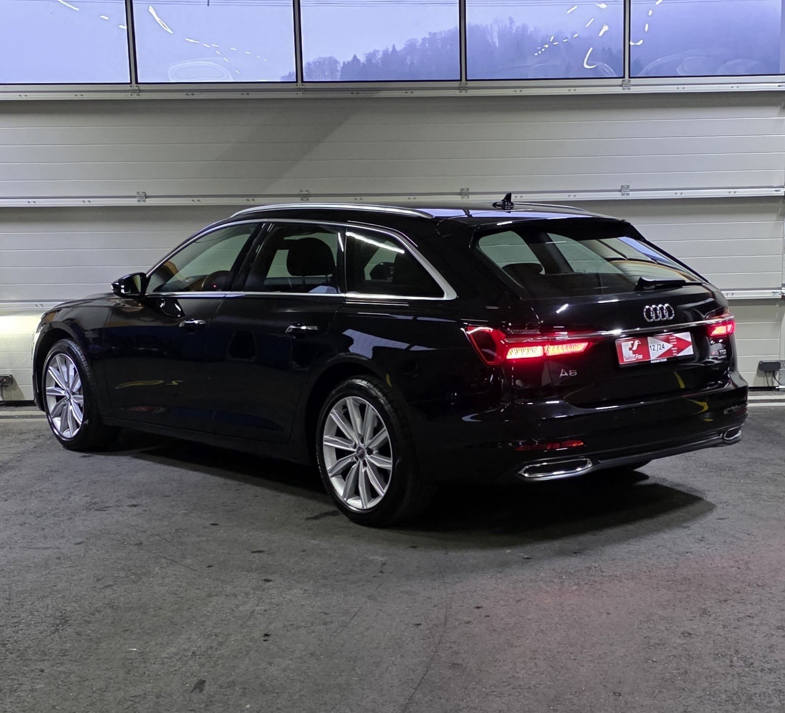 AUDI A6 Avant 45 TDI Design quattro tiptronic-image-2