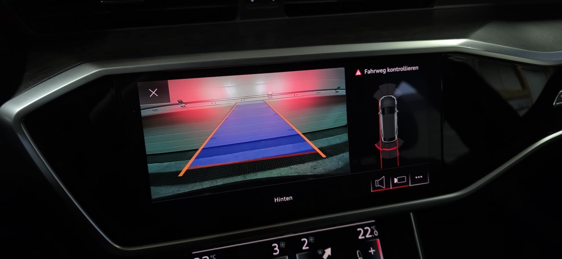 AUDI A6 Avant 45 TDI Design quattro tiptronic-image-24