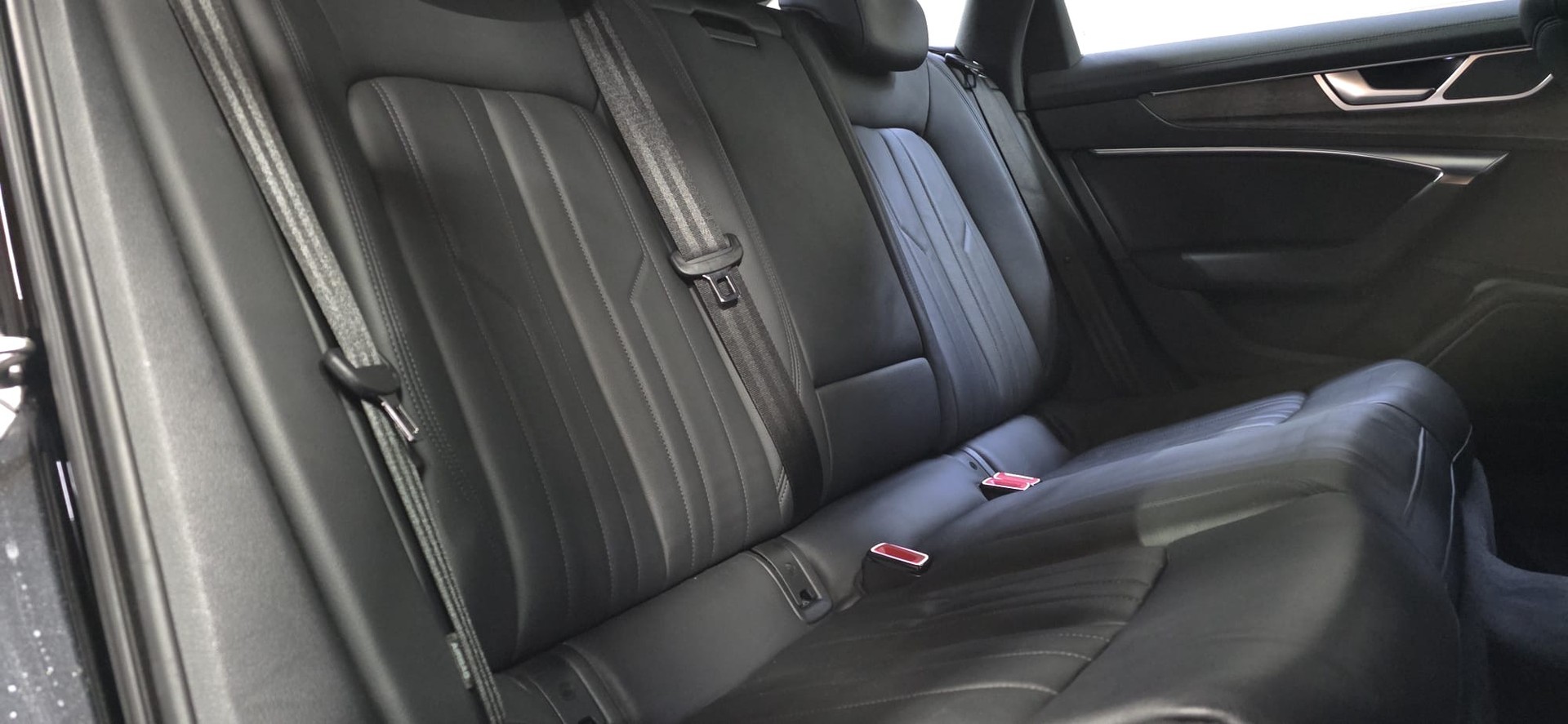 AUDI A6 Avant 45 TDI Design quattro tiptronic-image-27