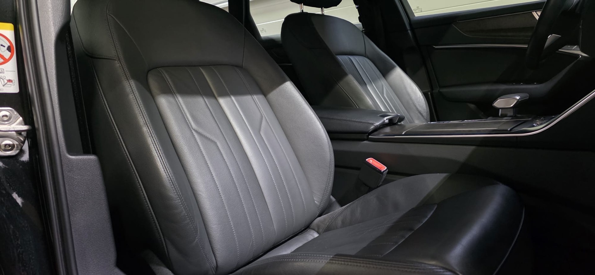 AUDI A6 Avant 45 TDI Design quattro tiptronic-image-11