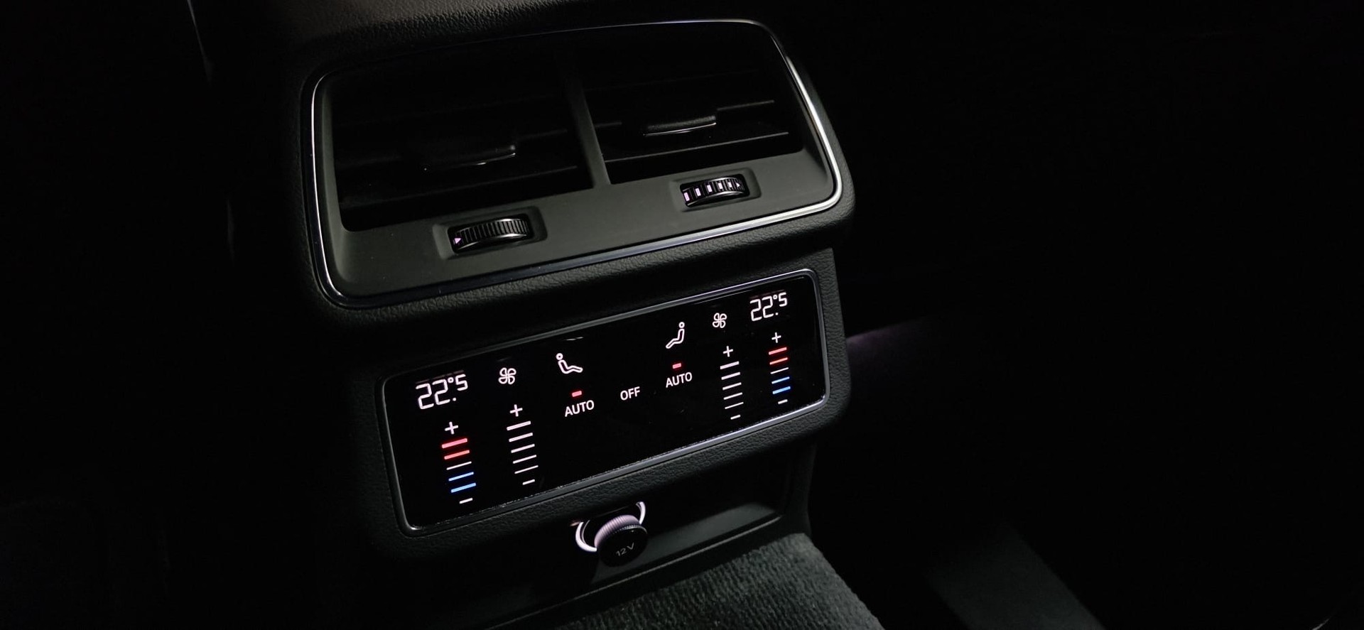 AUDI A6 Avant 45 TDI Design quattro tiptronic-image-29