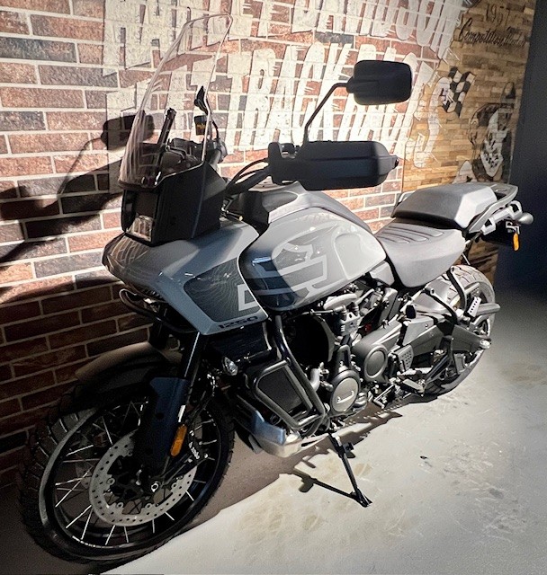 HARLEY-DAVIDSON RA Pan America 1250 Special-showroom-element-1