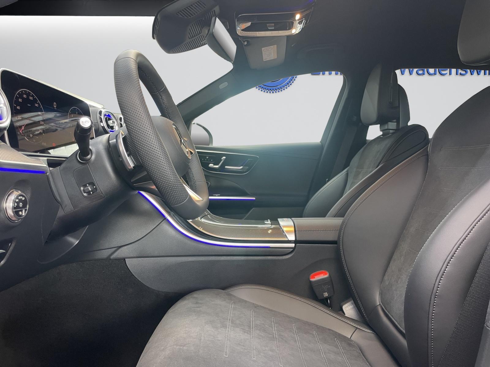 MERCEDES-BENZ C 220 d 4MATIC T-Modell Swiss Star AMG Line-image-3