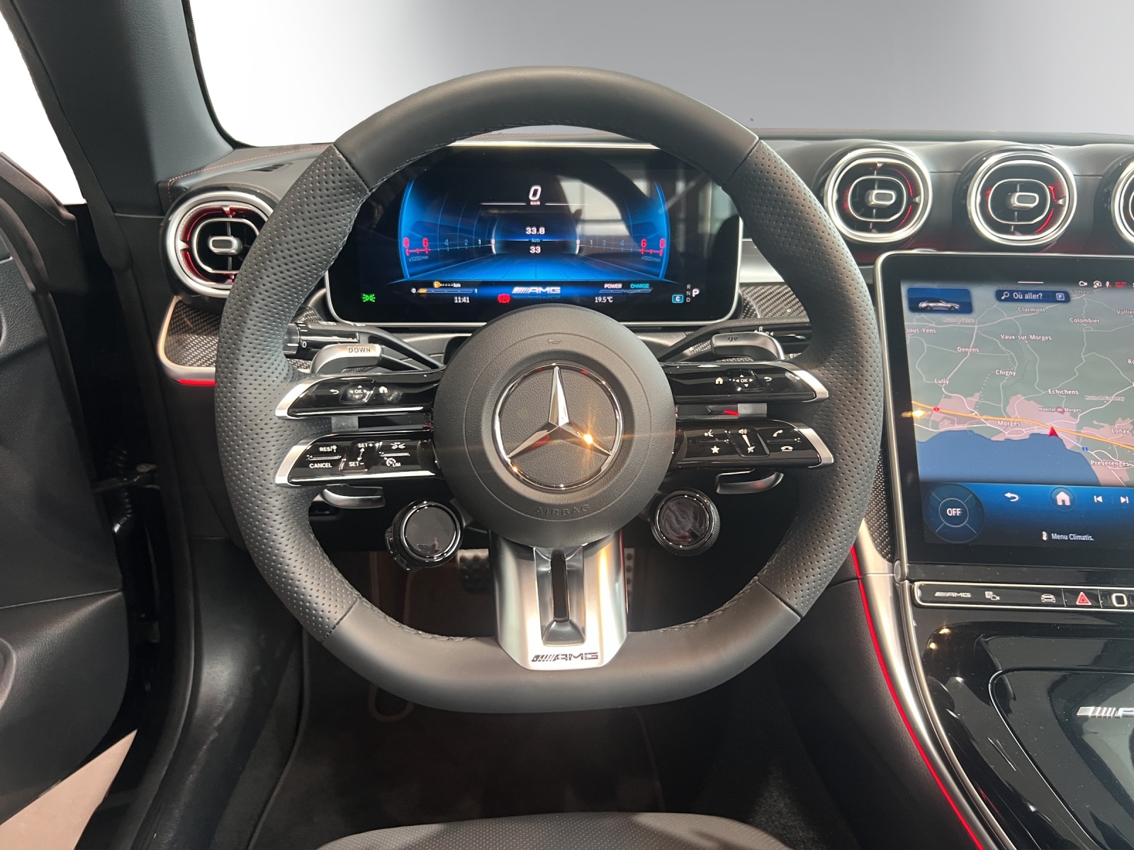MERCEDES-BENZ CLE AMG 53 Cabrio 4Matic+ 9G-Tronic-image-10