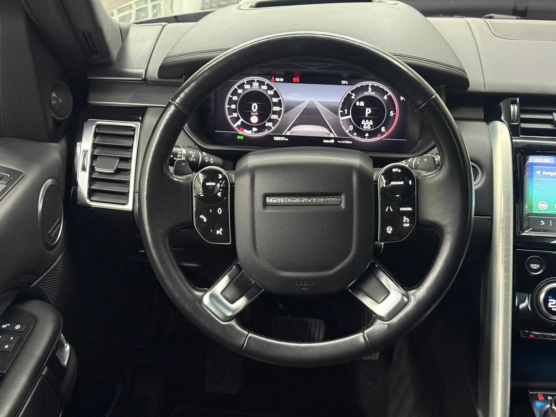 LAND ROVER Discovery 3.0 SDV6 HSE Luxury Automatic-image-10