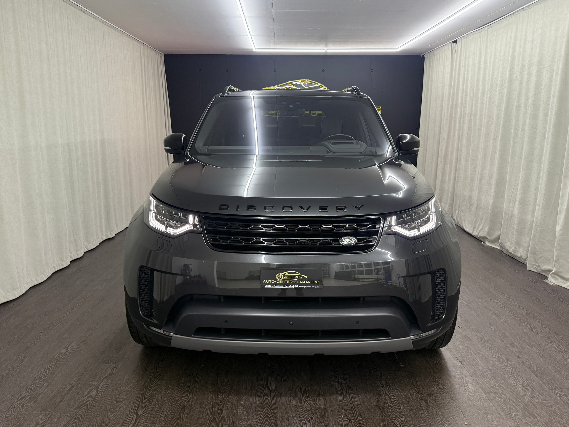 LAND ROVER Discovery 3.0 SDV6 HSE Luxury Automatic-image-1