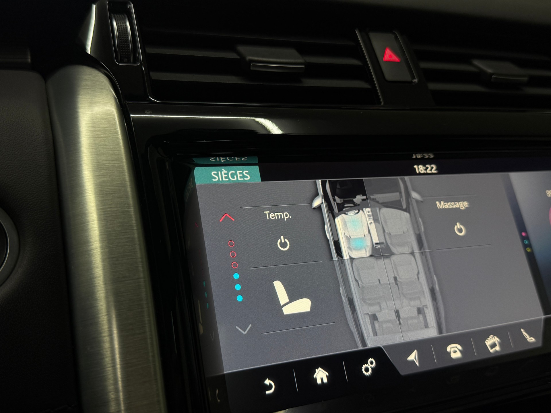 LAND ROVER Discovery 3.0 SDV6 HSE Luxury Automatic-image-23