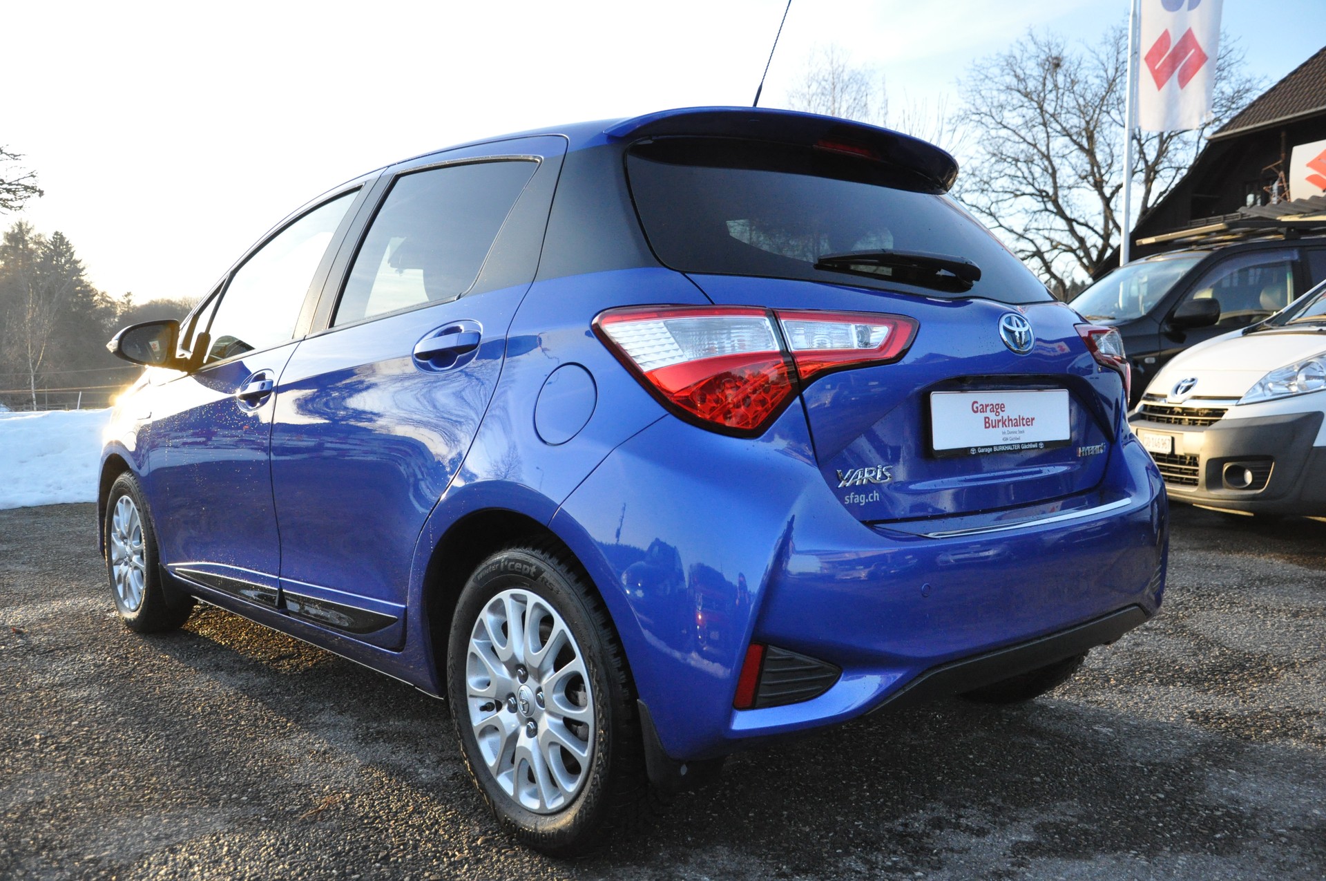 TOYOTA Yaris 1.5 VVT-i Hybrid Style e-CVT-showroom-element-3