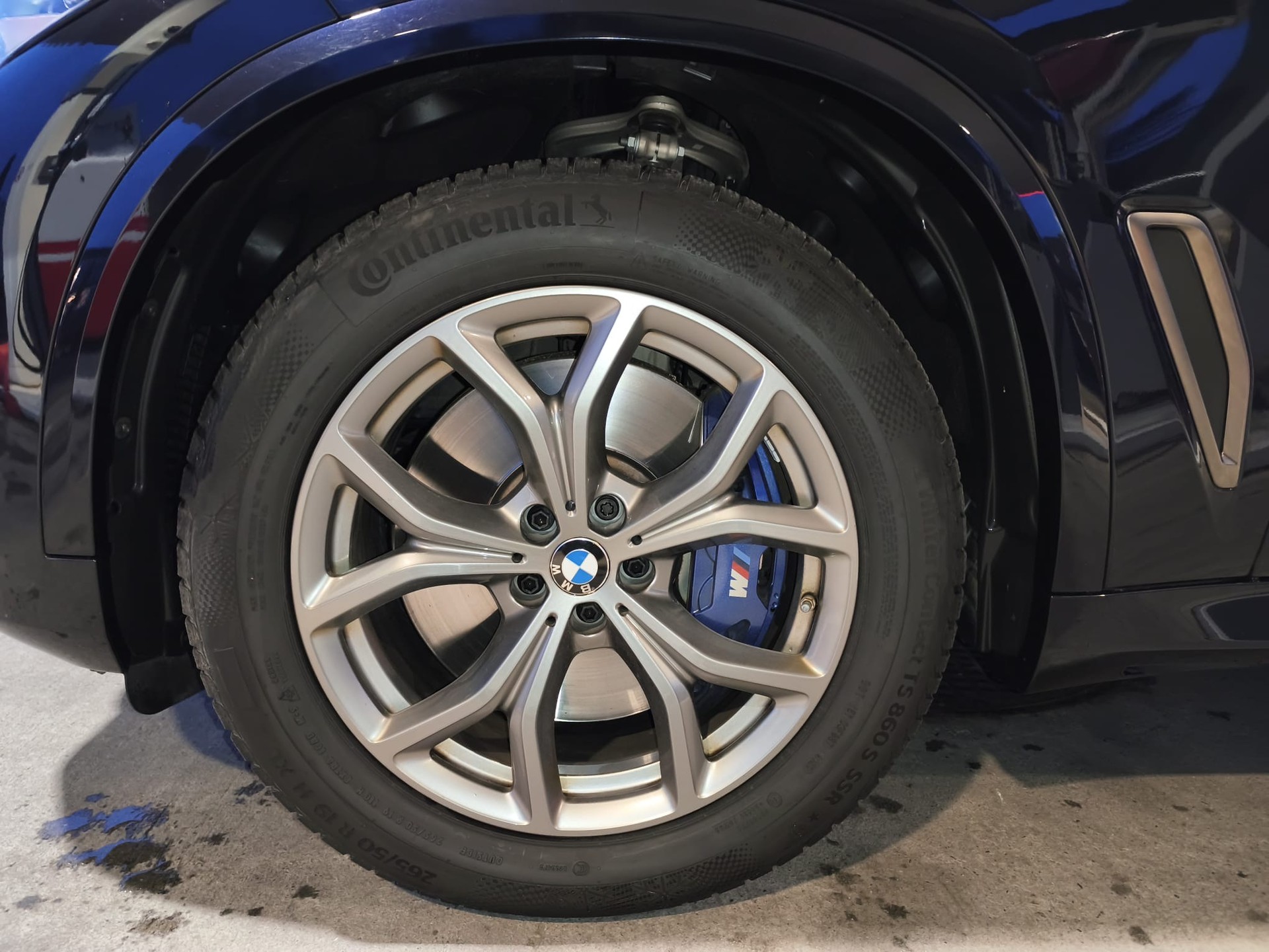 BMW X5 xDrive M50d Steptronic-image-11